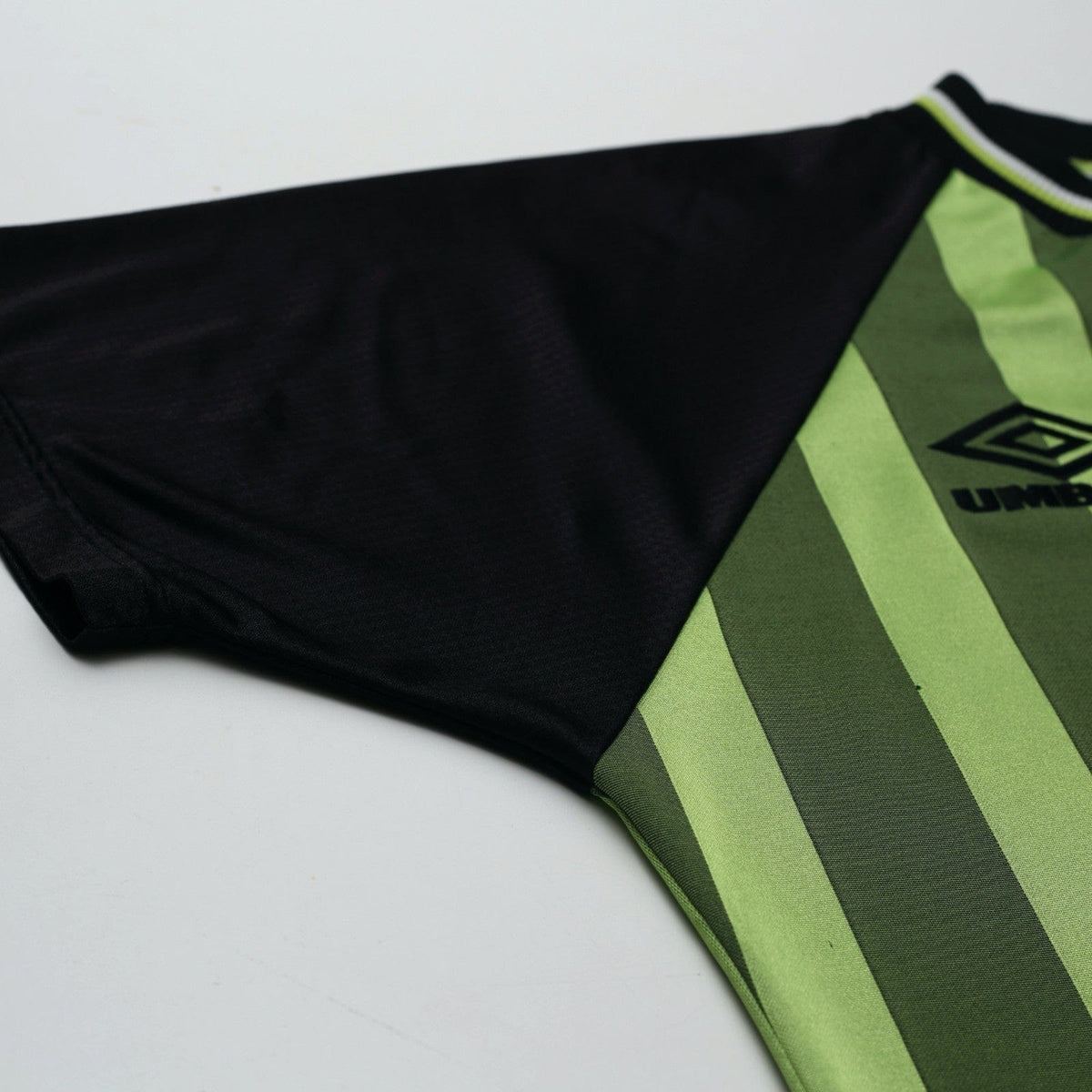 1998/99 Manchester United Vintage Umbro Training Shirt (M/L)