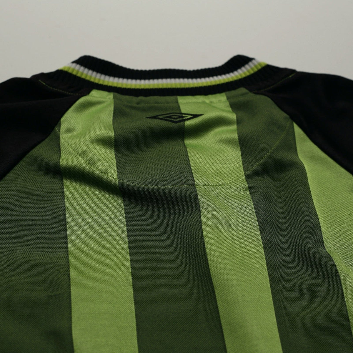 1998/99 Manchester United Vintage Umbro Training Shirt (M/L)