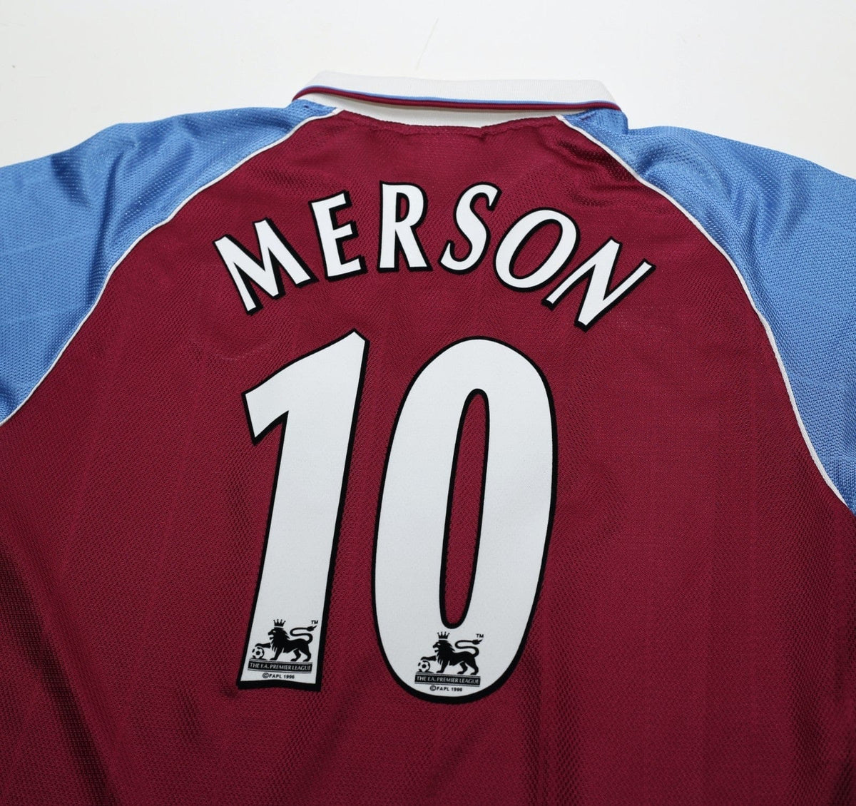 1998/99 MERSON #10 Aston Villa Vintage Reebok Home Football Shirt (L)