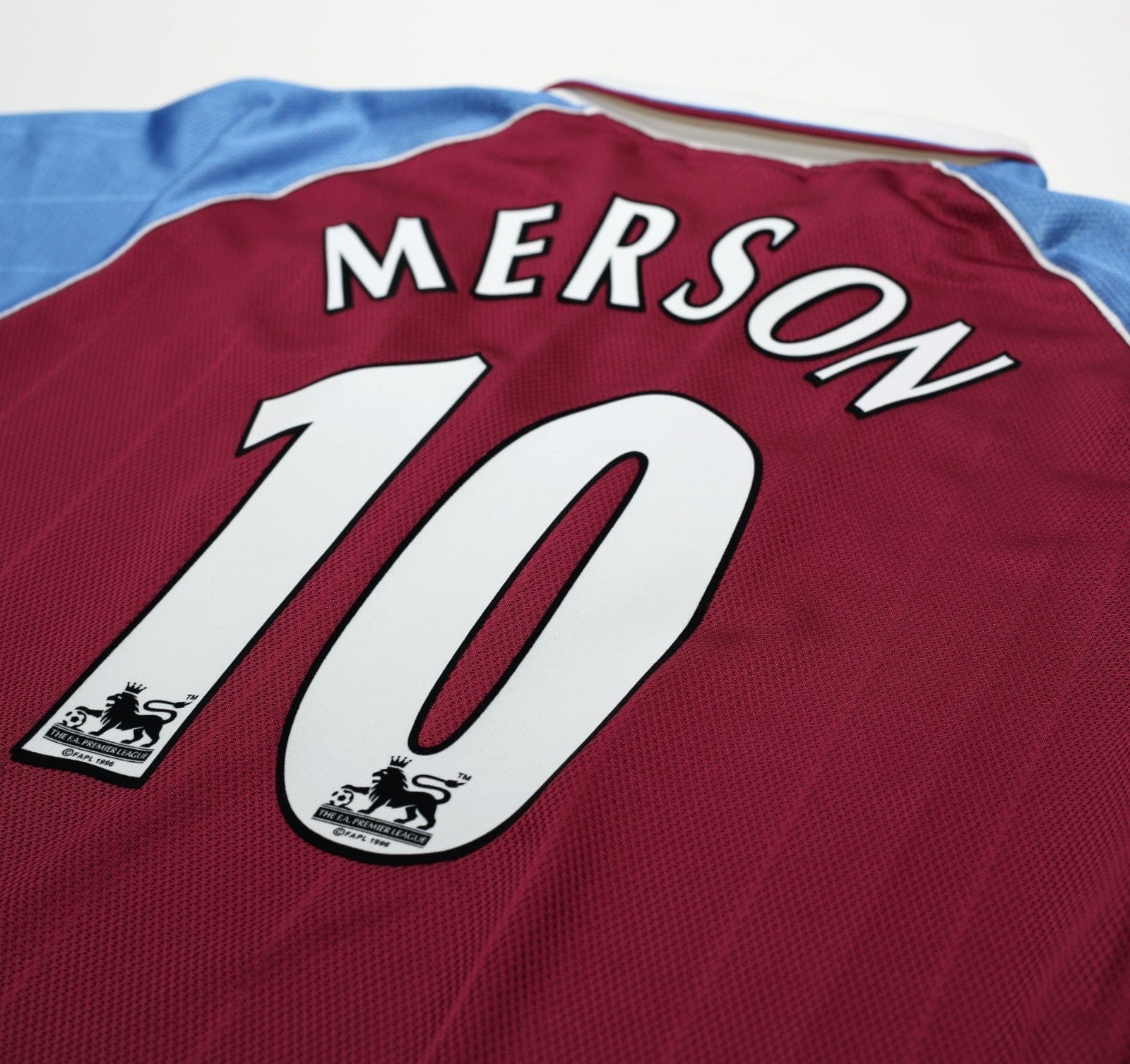 1998/99 MERSON #10 Aston Villa Vintage Reebok Home Football Shirt (L)