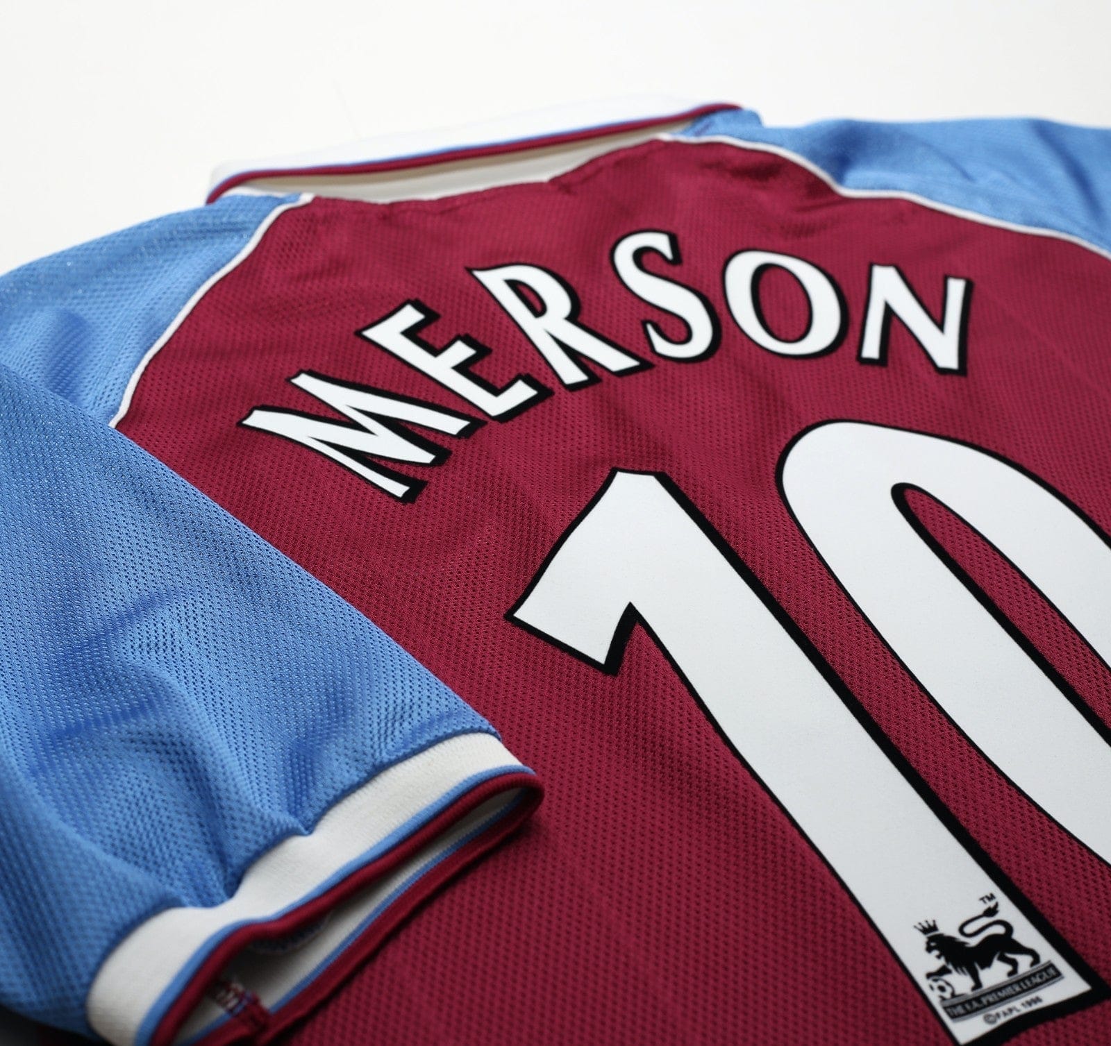 1998/99 MERSON #10 Aston Villa Vintage Reebok Home Football Shirt (L)