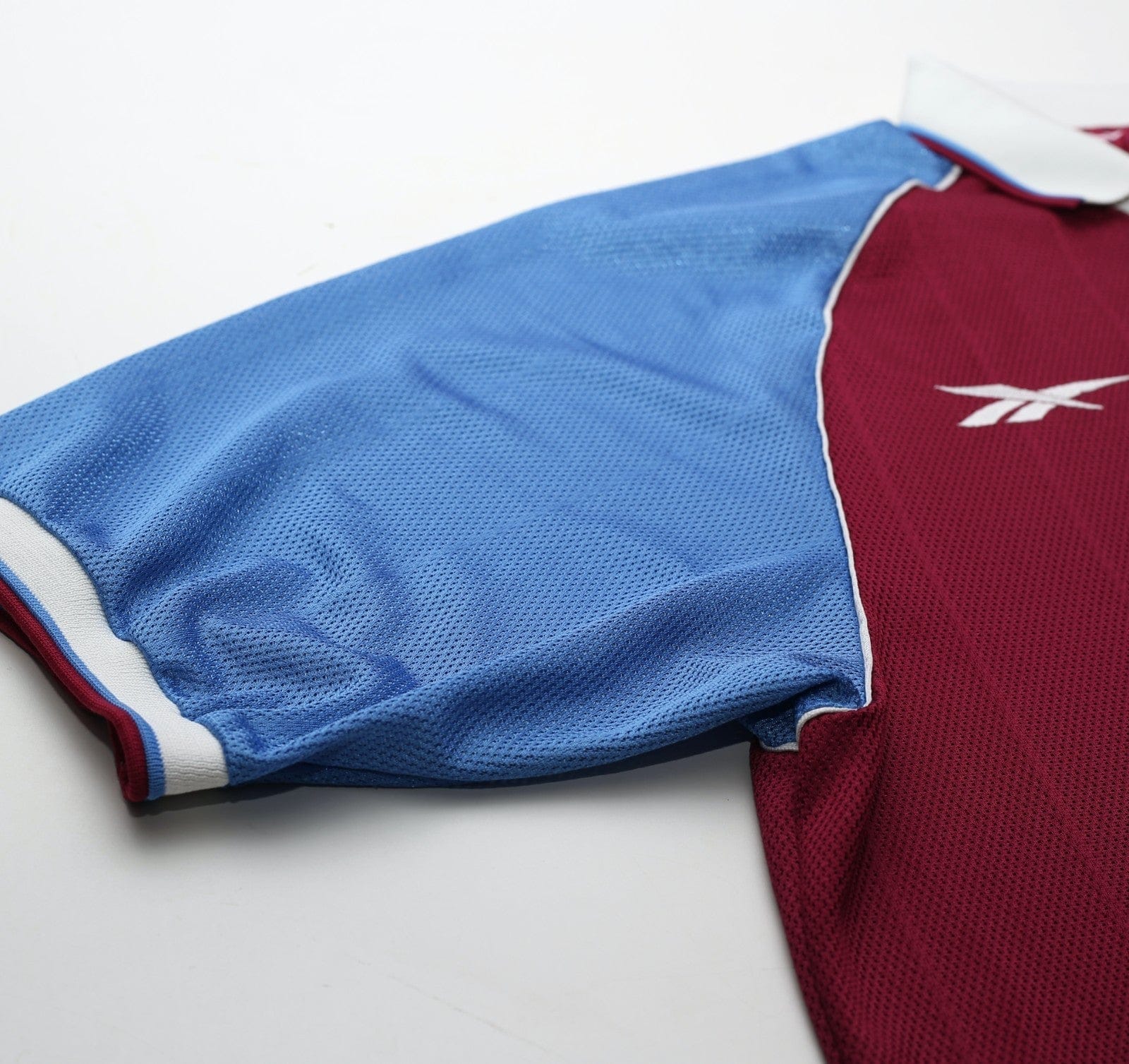 1998/99 MERSON #10 Aston Villa Vintage Reebok Home Football Shirt (L)