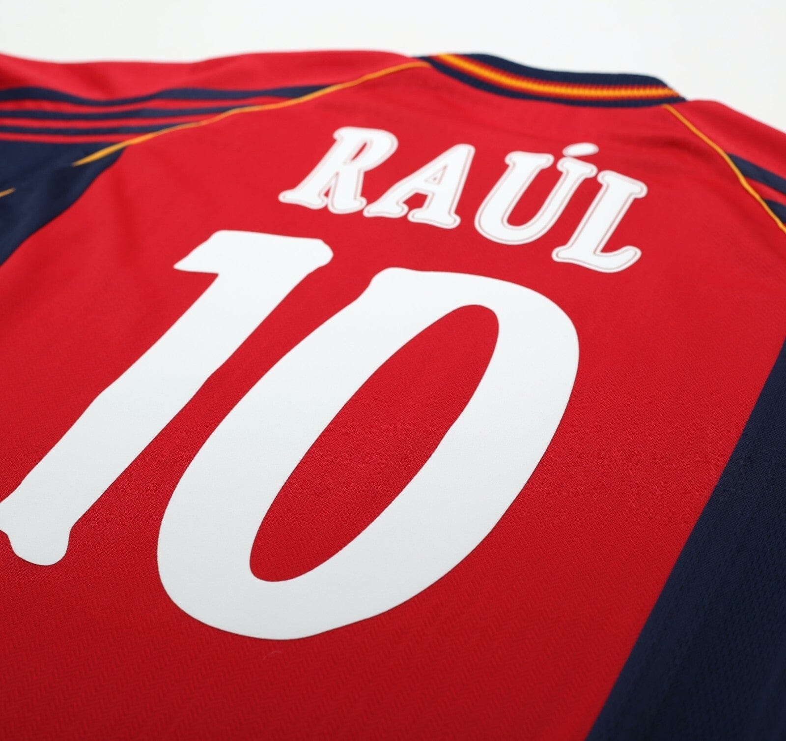 1998/99 RAUL #10 Spain Vintage adidas Home Football Shirt (M)