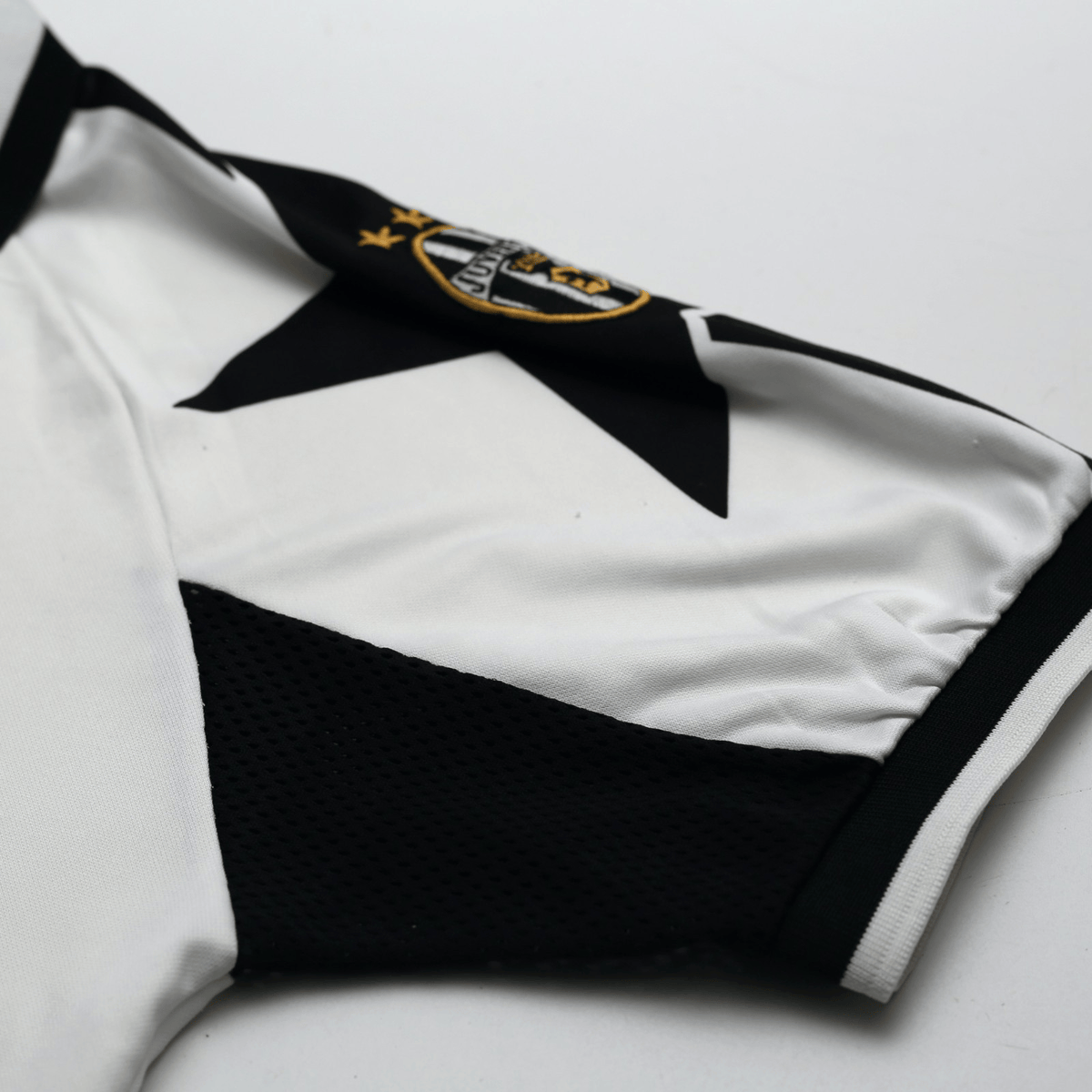 1998/99 Zidane #21 Juventus Vintage Kappa Away Football Shirt (L)