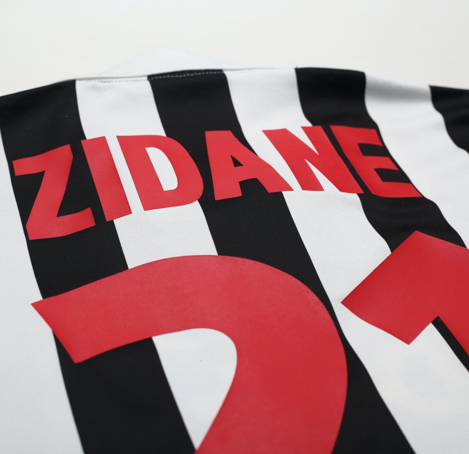 1998/99 ZIDANE #21 Juventus Vintage Kappa Home Football Shirt Jersey (XL)