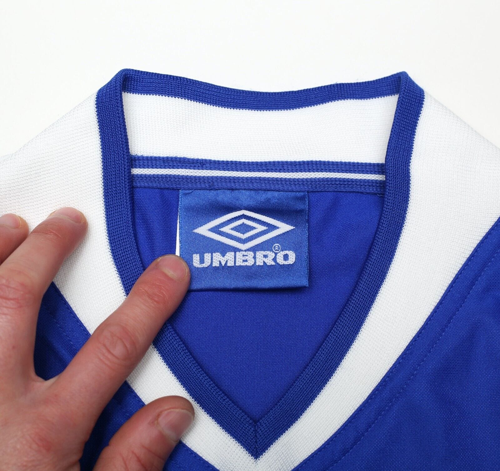 1999/00 CAMPBELL #9 Everton Vintage Umbro Home Football Shirt (M)