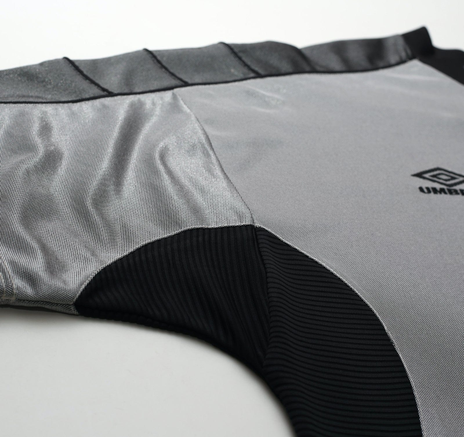 1999/00 MANCHESTER UNITED Vintage Umbro Training Shirt (XXL)