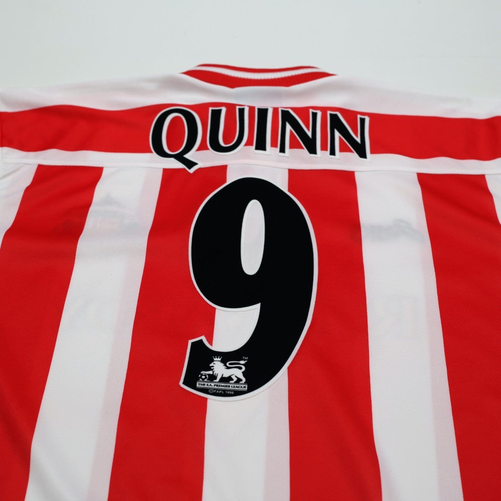 1999/00 Quinn #9 Sunderland Vintage Asics Home Football Shirt (L)