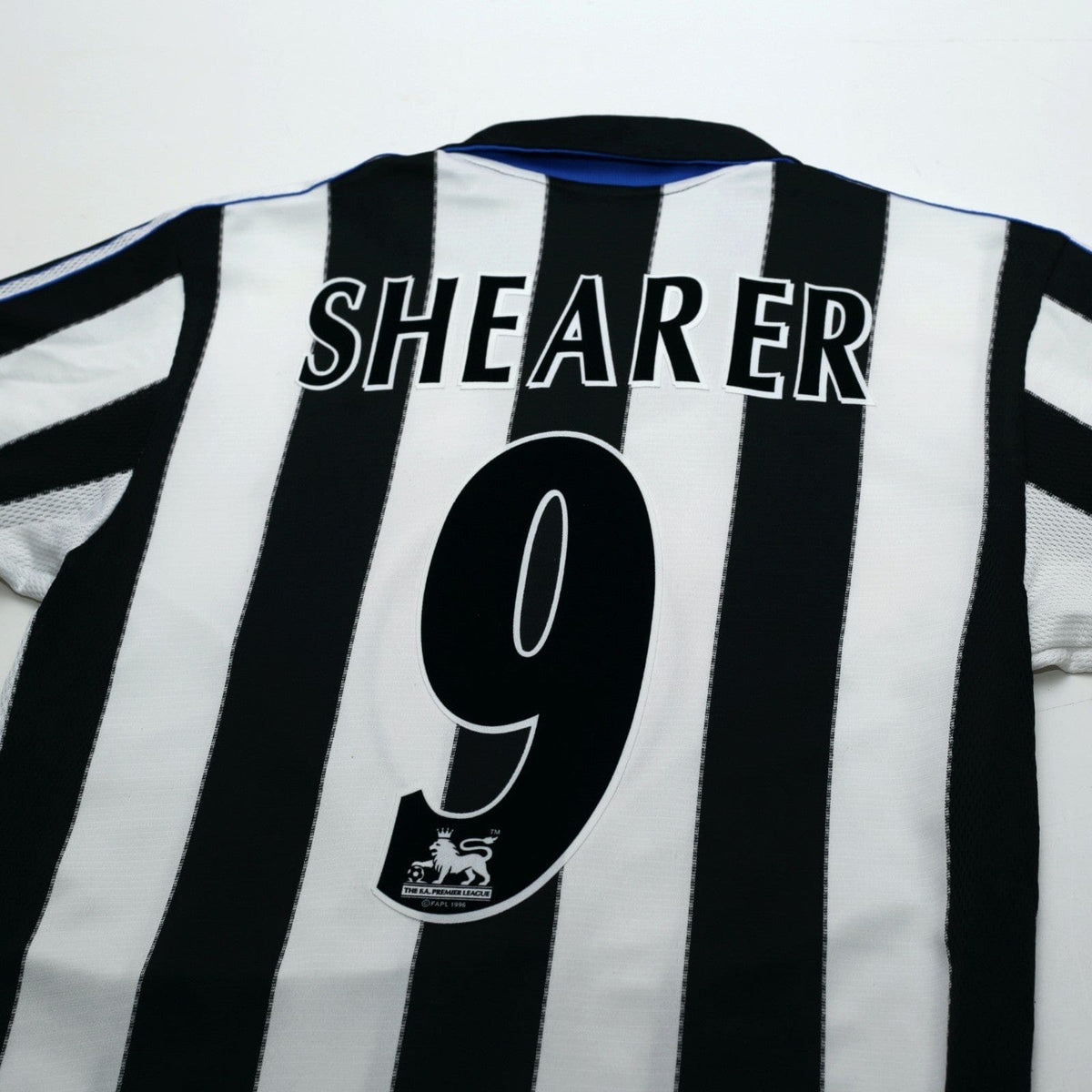 1999/00 Shearer #9 Newcastle United Vintage adidas Home Football Shirt (S)