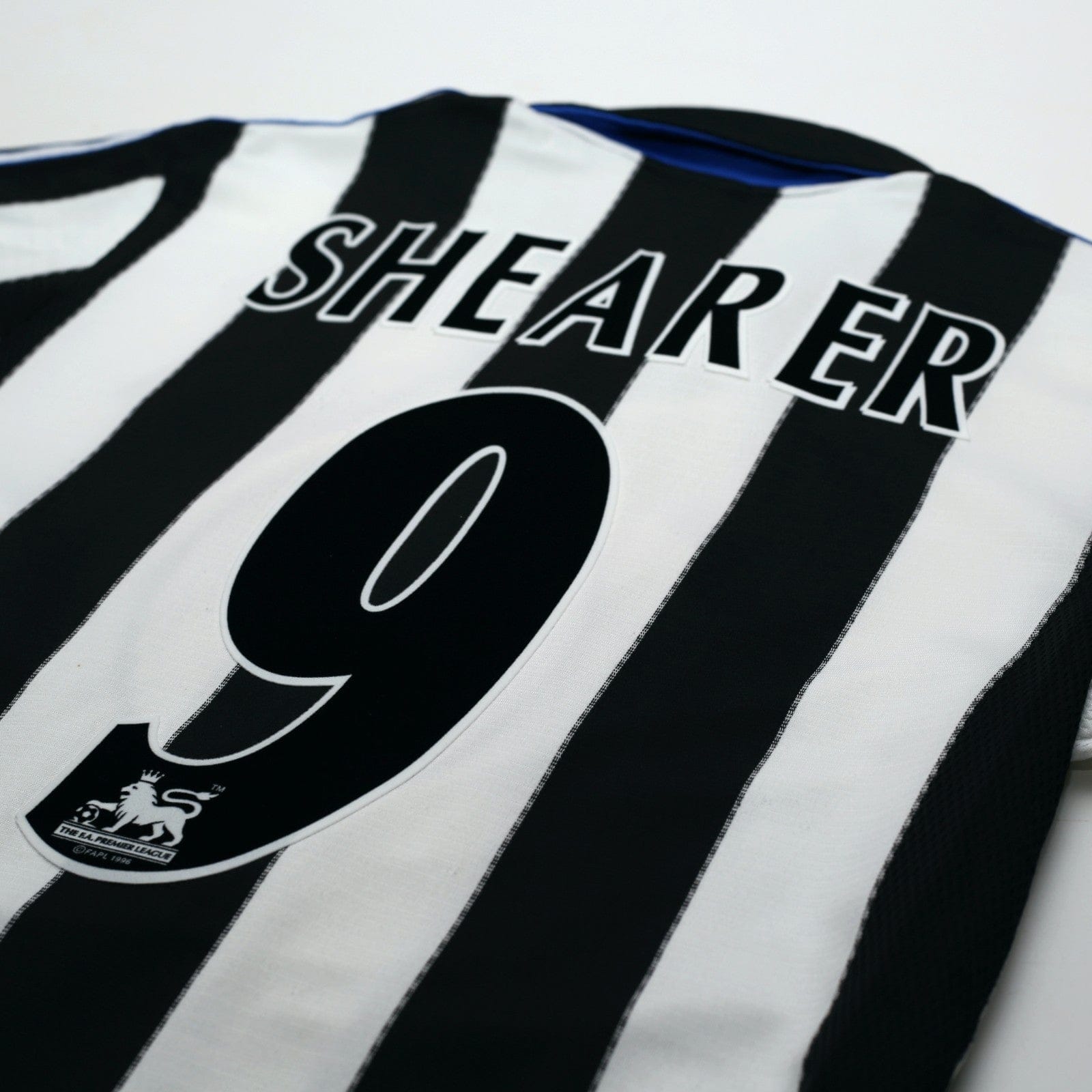 1999/00 Shearer #9 Newcastle United Vintage adidas Home Football Shirt (S)