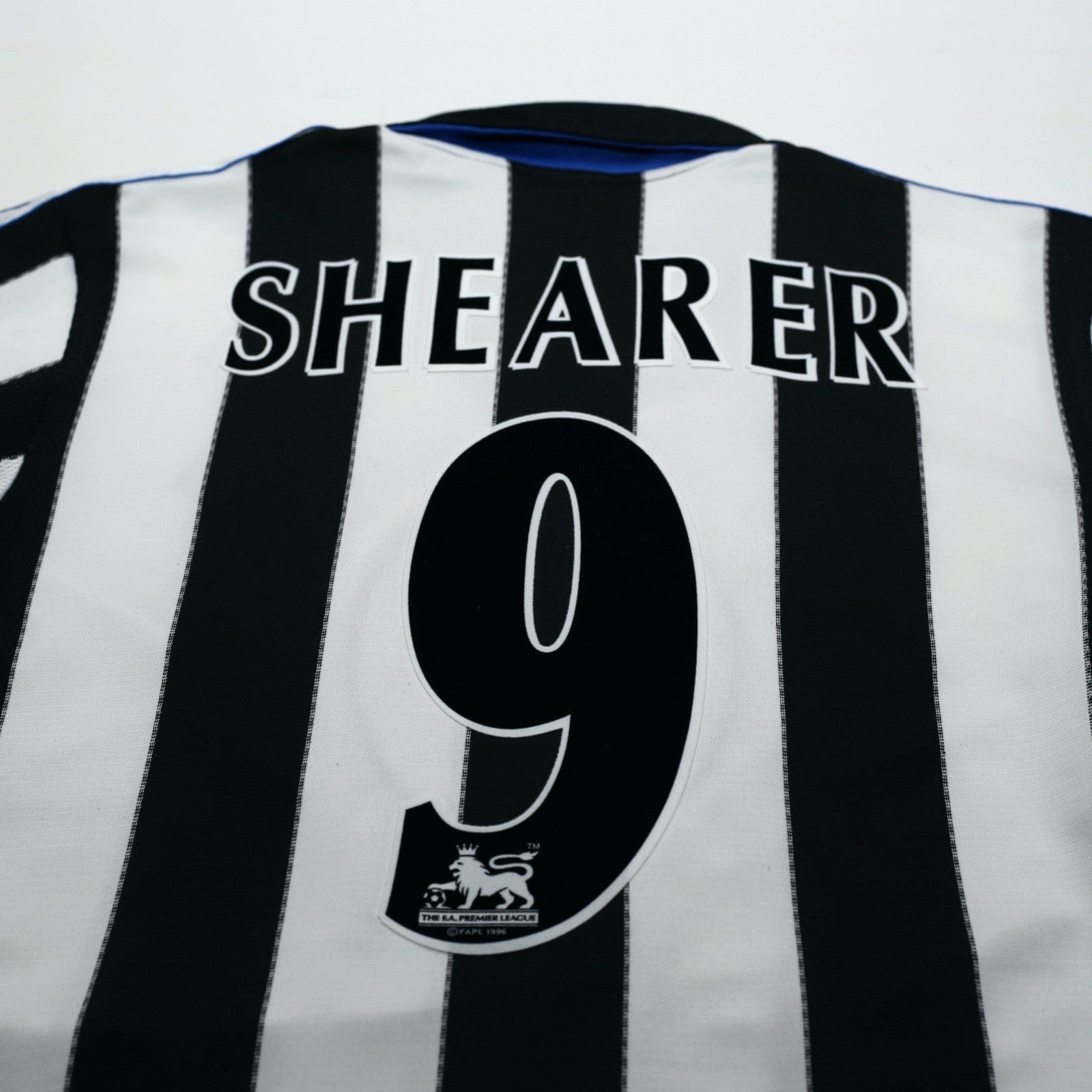 1999/00 Shearer #9 Newcastle United Vintage adidas Home Football Shirt (S)