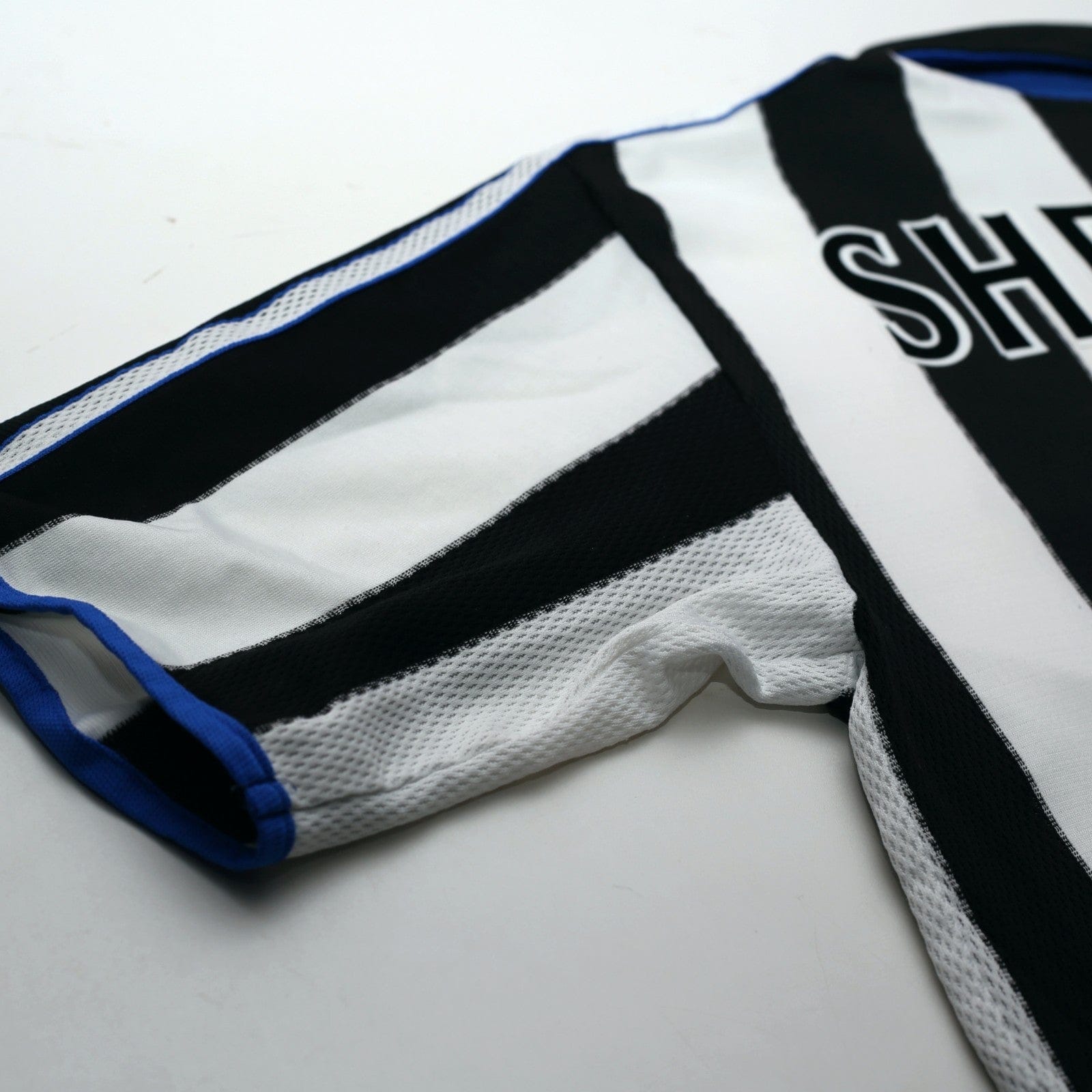 1999/00 Shearer #9 Newcastle United Vintage adidas Home Football Shirt (S)