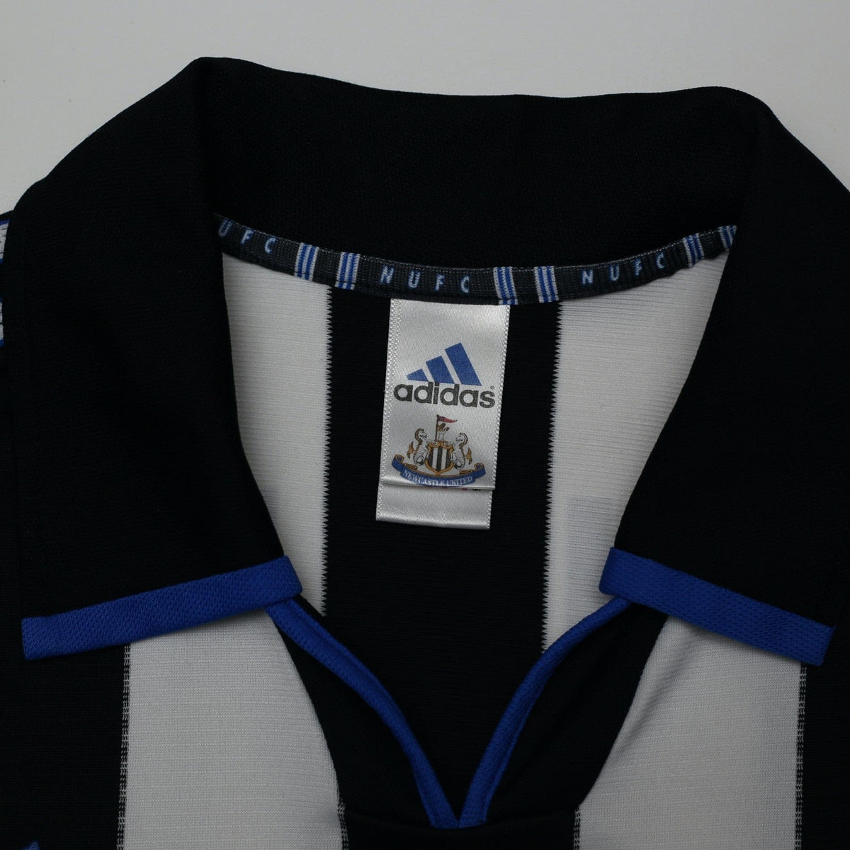 1999/00 Solano #9 Newcastle United Vintage adidas Home Football Shirt (S)