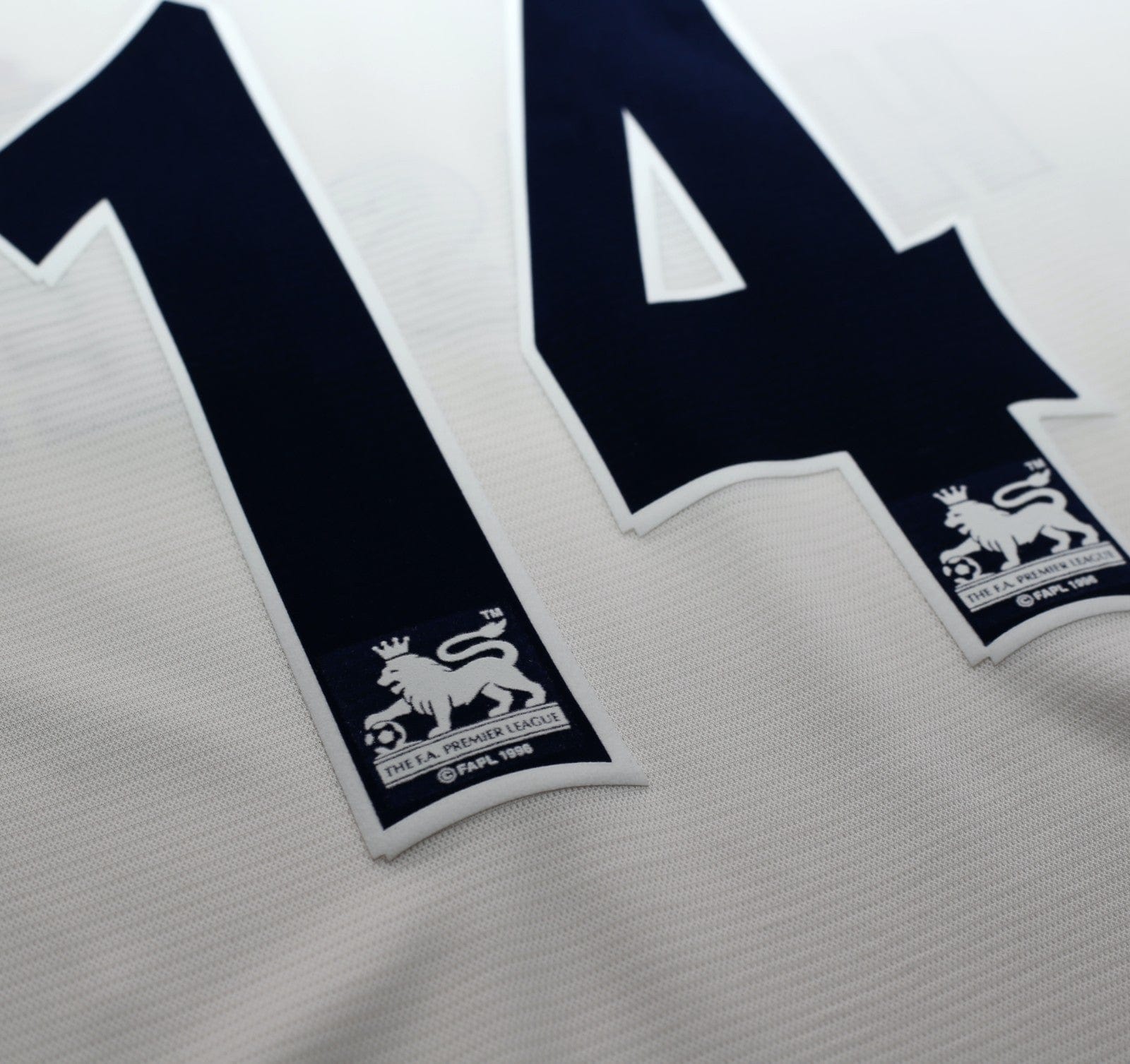 1999/01 GINOLA #14 Tottenham Hotspur Vintage adidas Home Football Shirt (M)