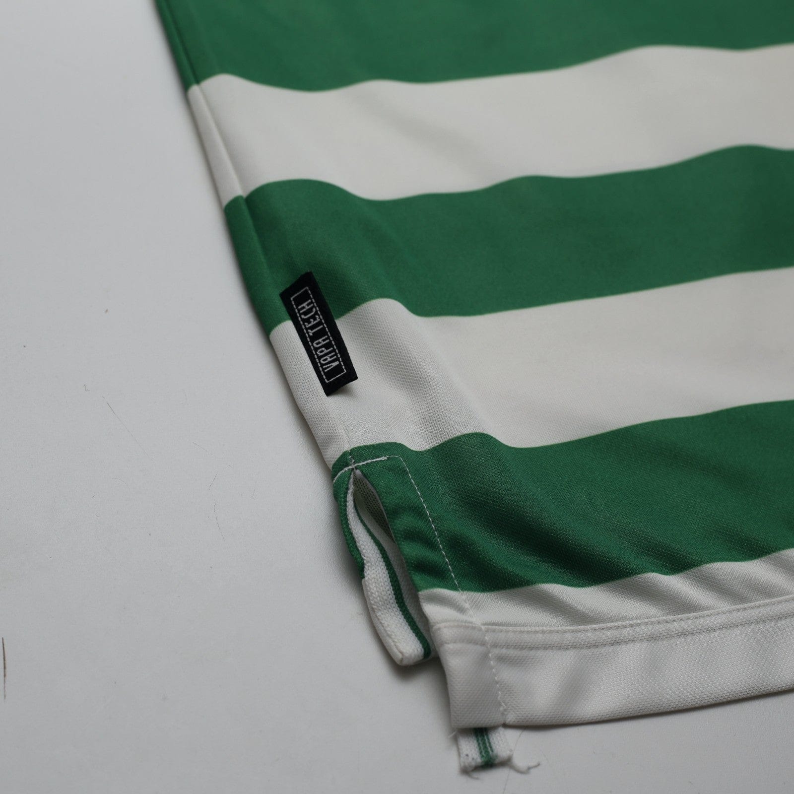 1999/01 Moravick #25 Celtic Vintage Umbro Home Football Shirt (M)