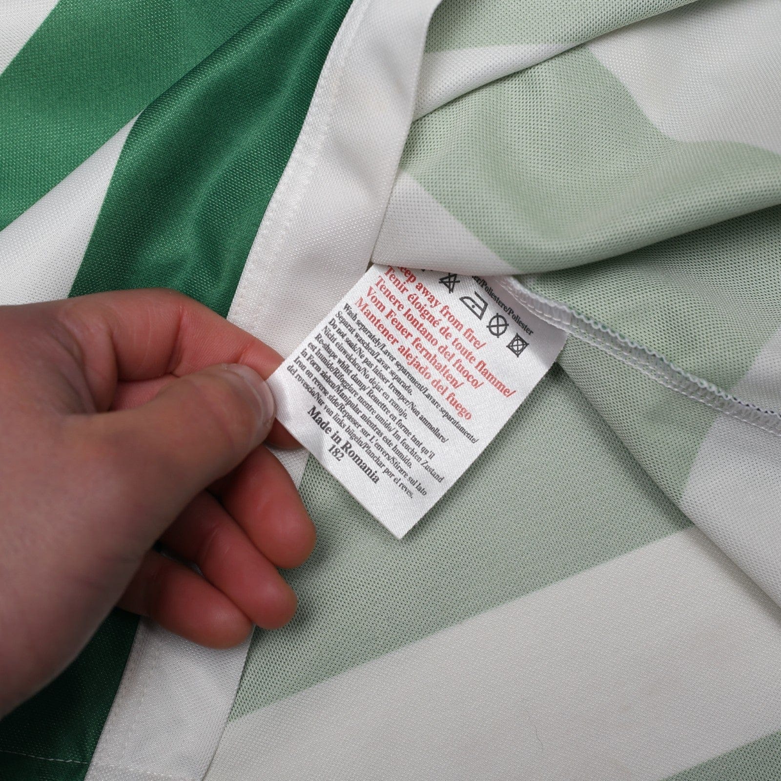 1999/01 Moravick #25 Celtic Vintage Umbro Home Football Shirt (M)