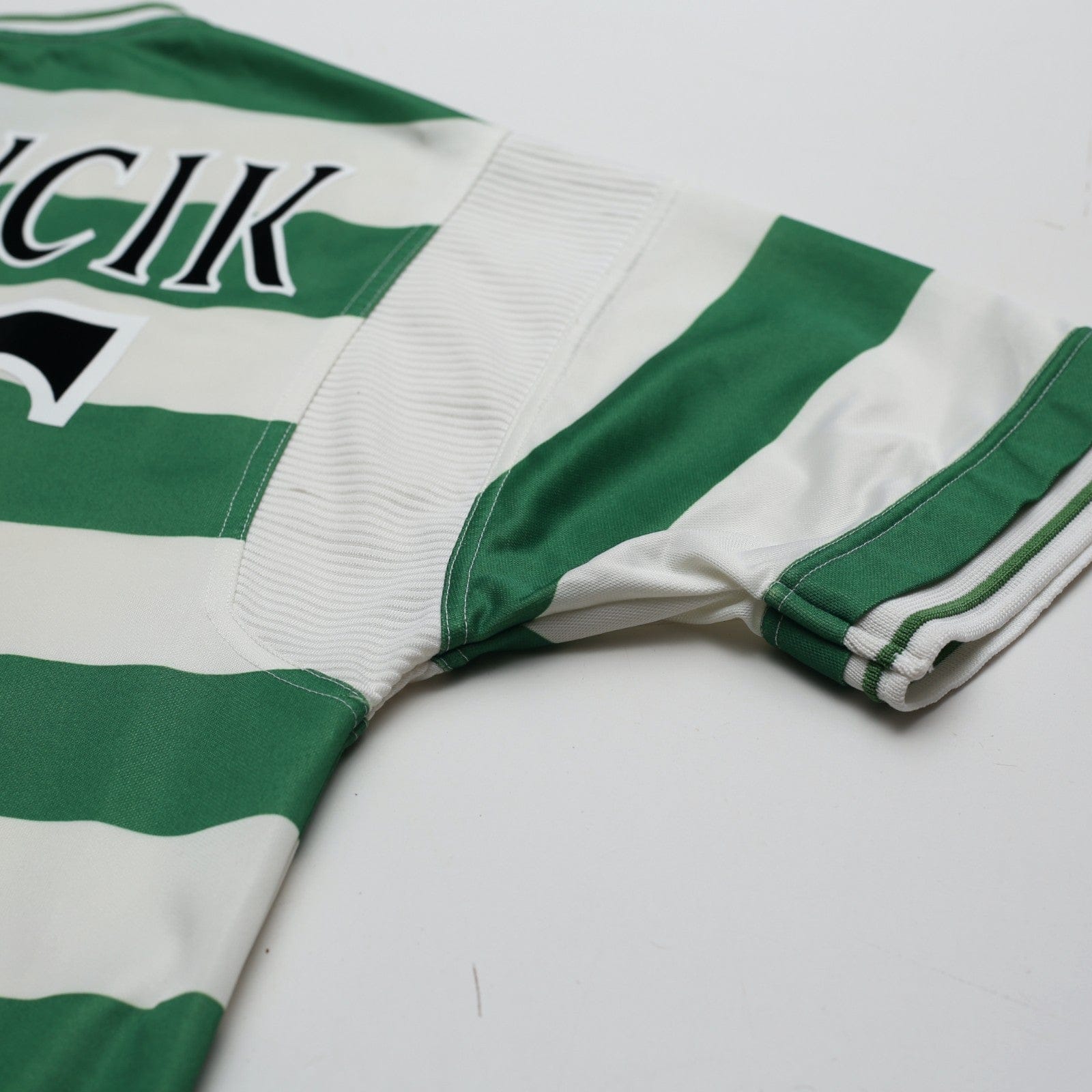 1999/01 Moravick #25 Celtic Vintage Umbro Home Football Shirt (M)