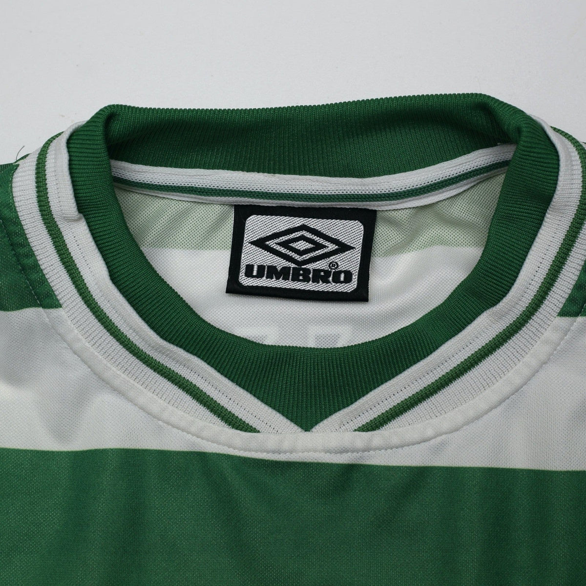 1999/01 Viduka #36 Celtic Vintage Umbro Home Football Shirt (M)