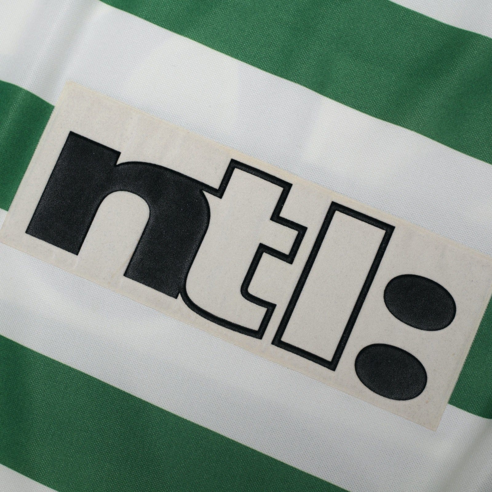 1999/01 Viduka #36 Celtic Vintage Umbro Home Football Shirt (M)