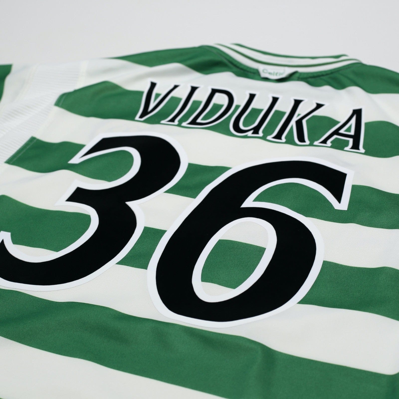 1999/01 Viduka #36 Celtic Vintage Umbro Home Football Shirt (M)