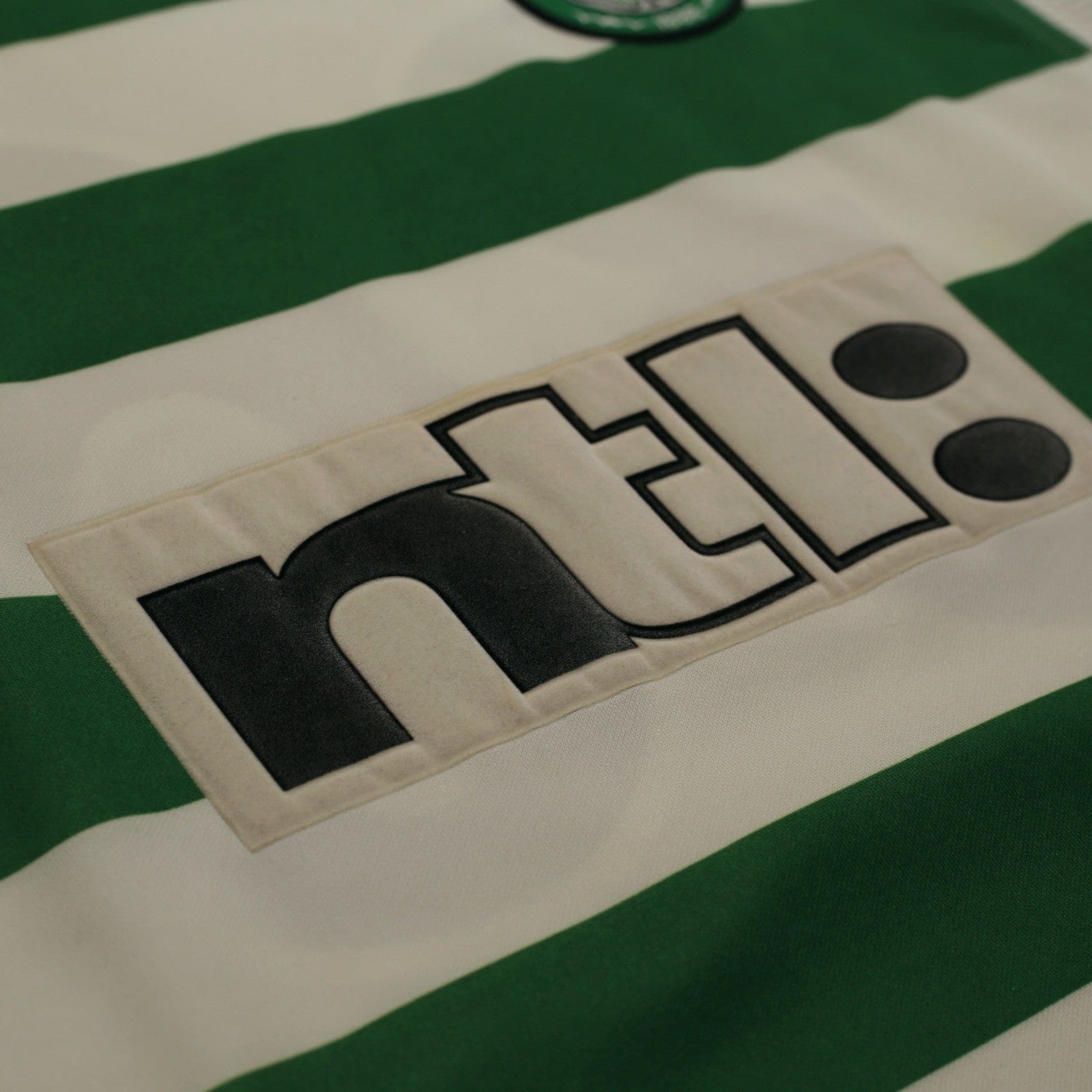 1999/01 Viduka #36 Celtic Vintage Umbro Home Football Shirt (M)