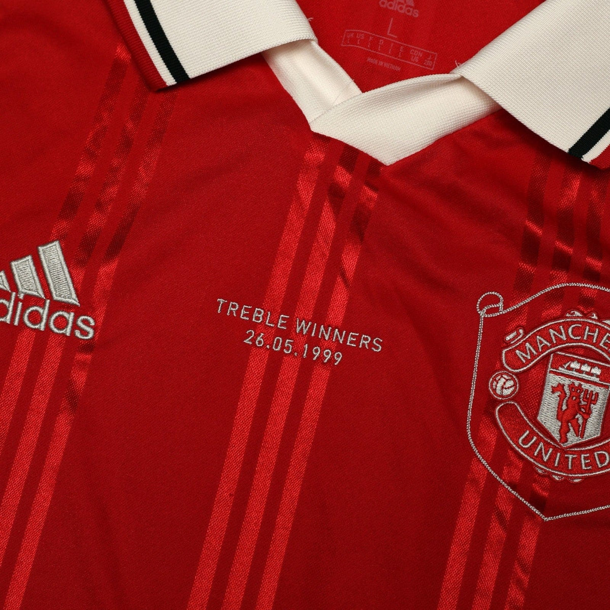 1999 Beckham #7 Manchester United adidas Icons L/S Treble Football Shirt (L/XL)