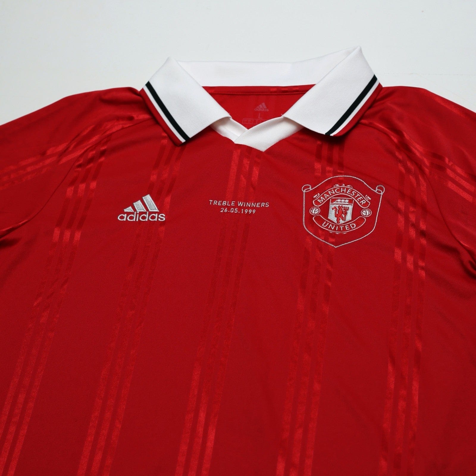 1999 Beckham #7 Manchester United adidas Icons L/S Treble Football Shirt (L/XL)