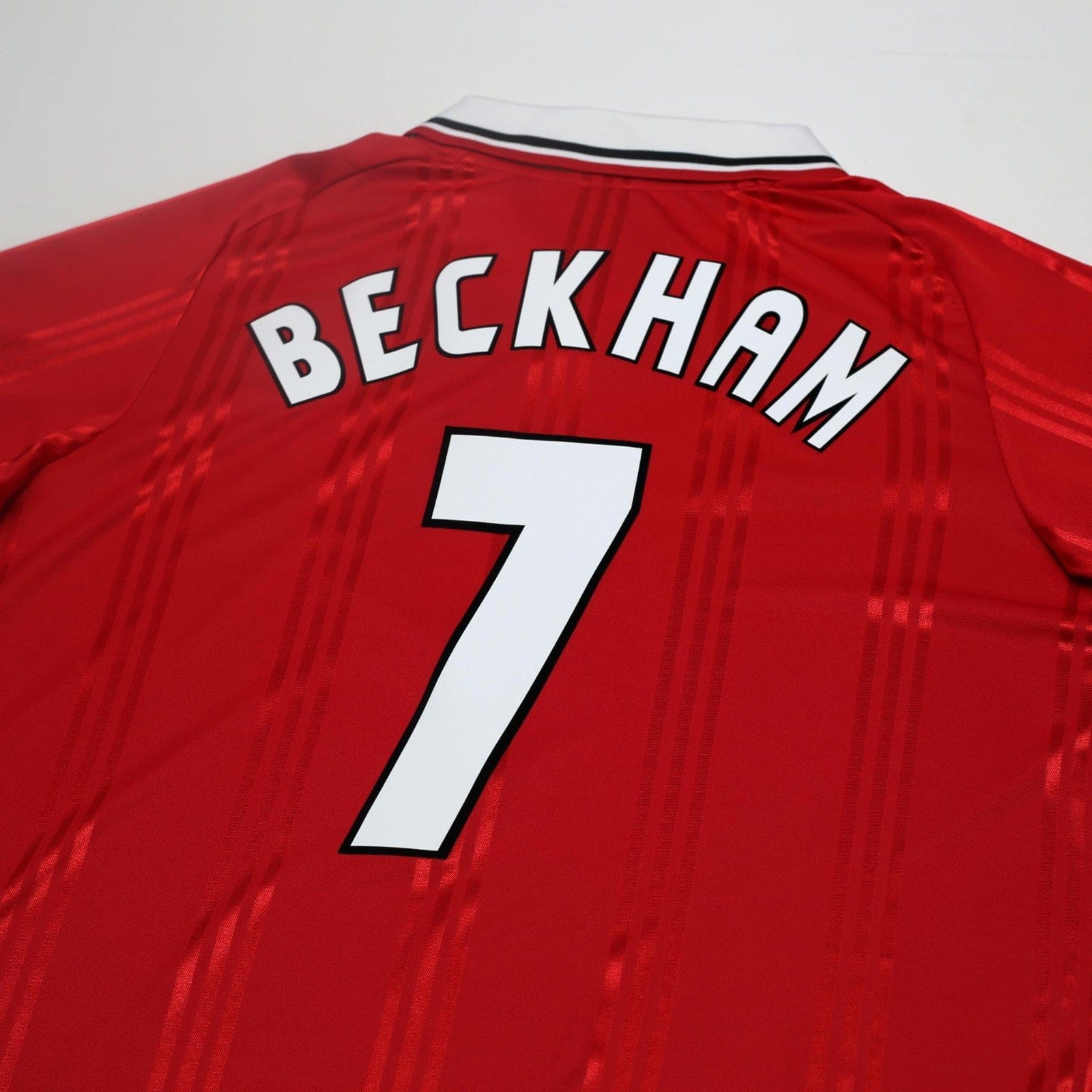 1999 Beckham #7 Manchester United adidas Icons L/S Treble Football Shirt (L/XL)