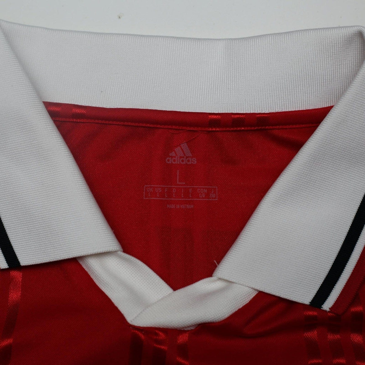 1999 Beckham #7 Manchester United adidas Icons L/S Treble Football Shirt (L/XL)