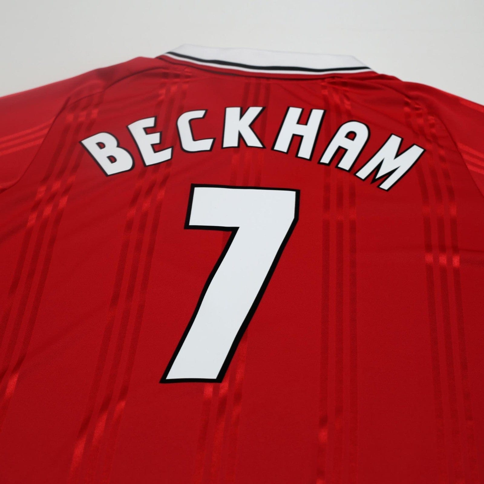 1999 Beckham #7 Manchester United adidas Icons L/S Treble Football Shirt (L/XL)