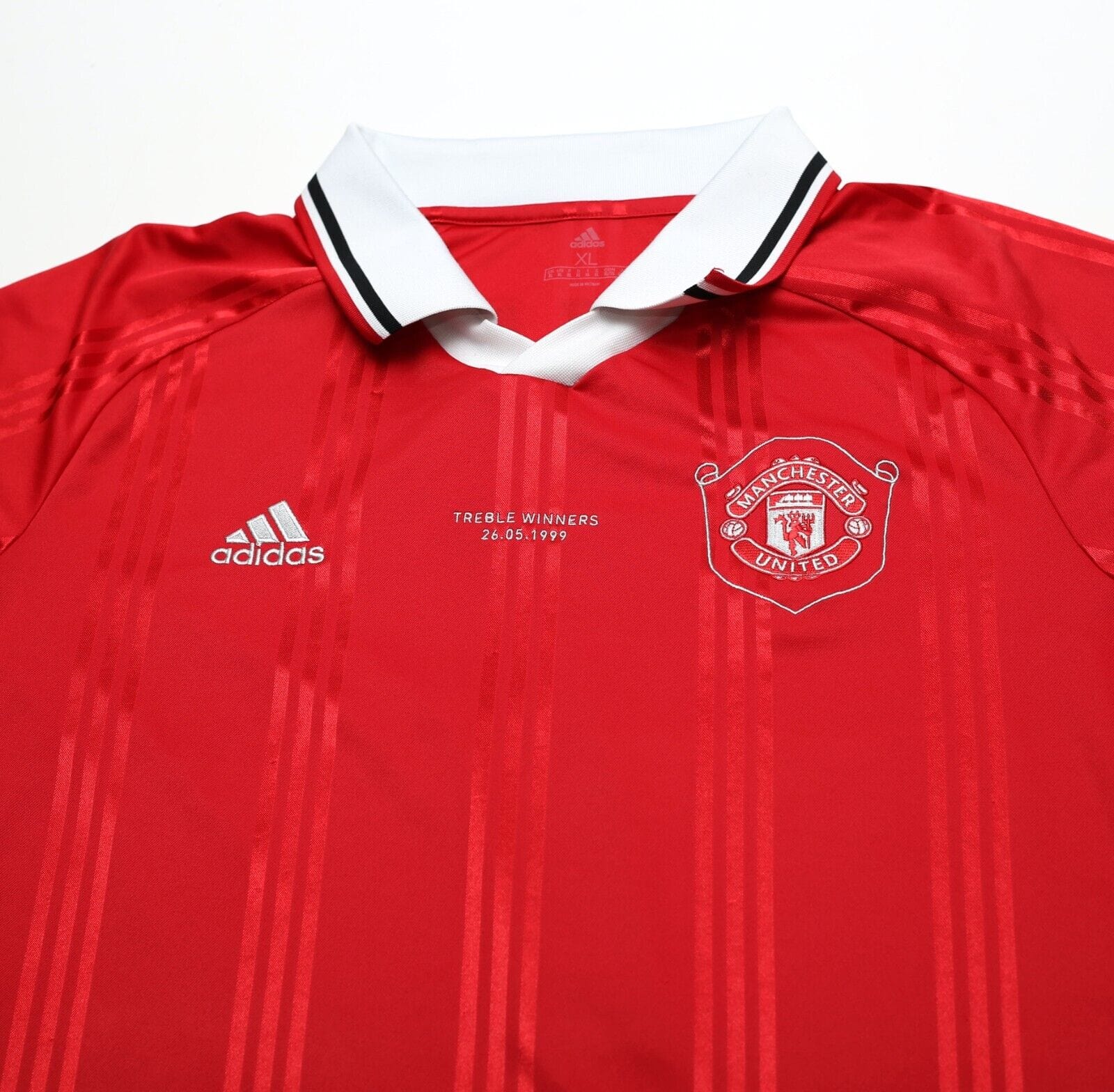 1999 BECKHAM #7 Manchester United adidas Icons LS Treble Football Shirt (XL)
