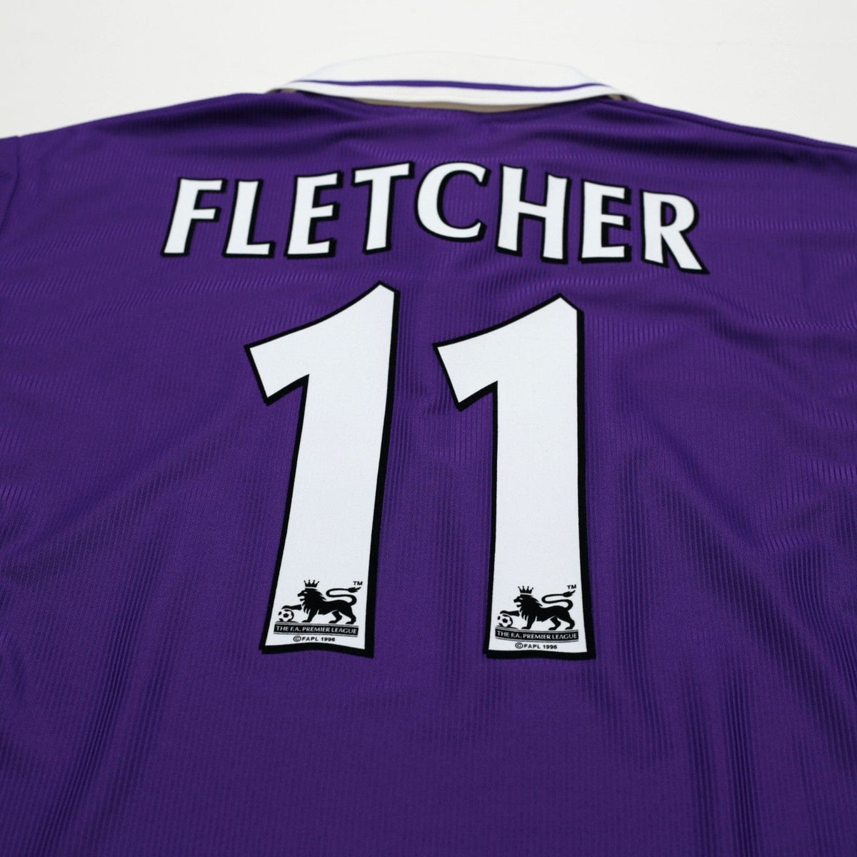 2000/01 Fletcher #11 Harchester United Vintage LCS Home Football Shirt (L) 42/44