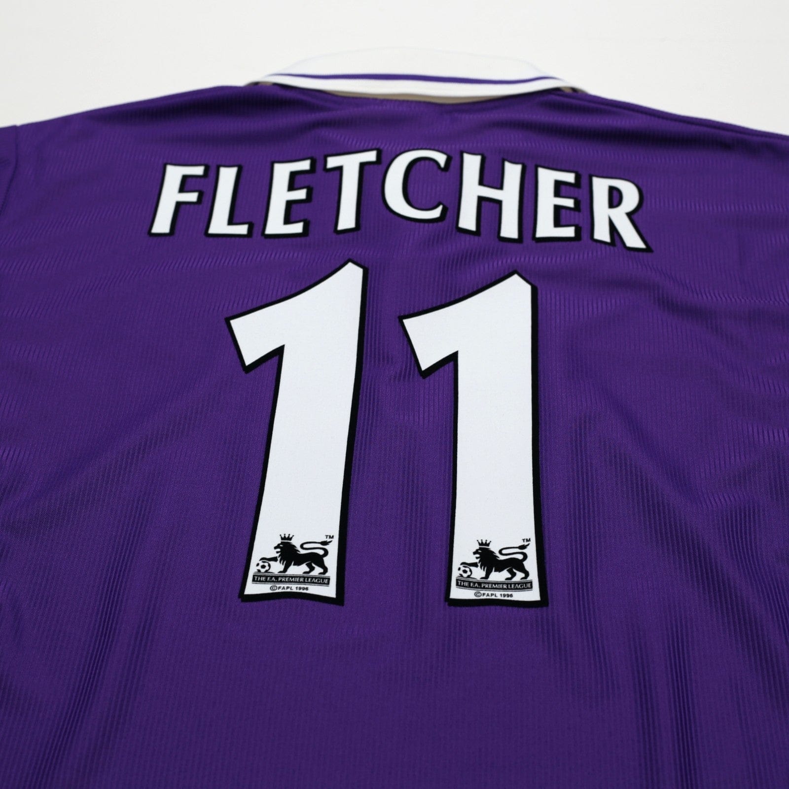 2000/01 Fletcher #11 Harchester United Vintage LCS Home Football Shirt (L) 42/44