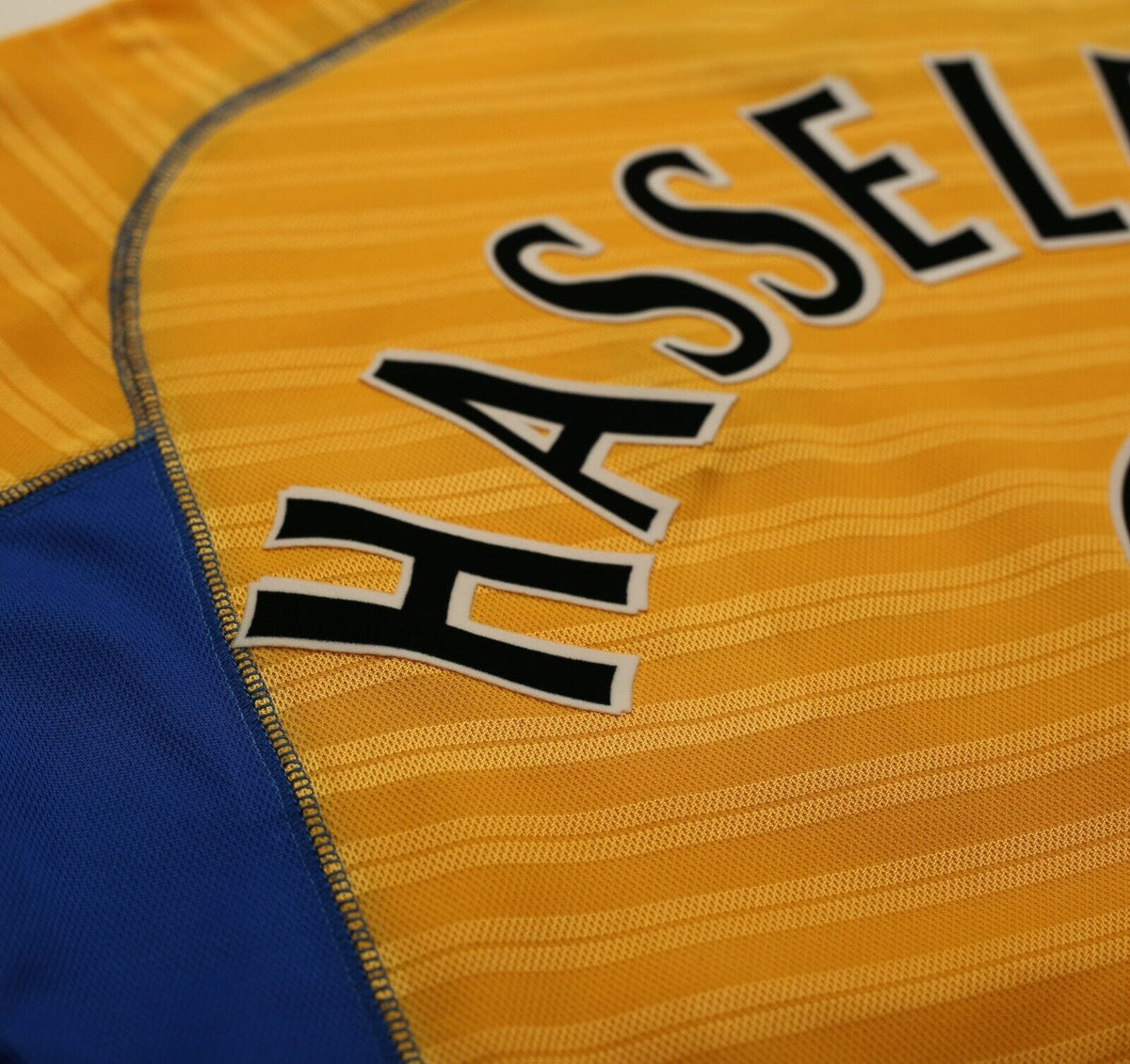 2000/01 HASSELBAINK #9 Chelsea Vintage Umbro Away Football Shirt (M)