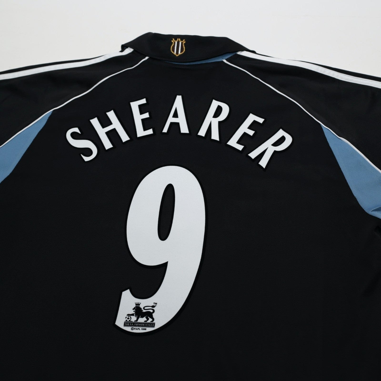 2000/01 Shearer #9 Newcastle United Vintage adidas Away Football