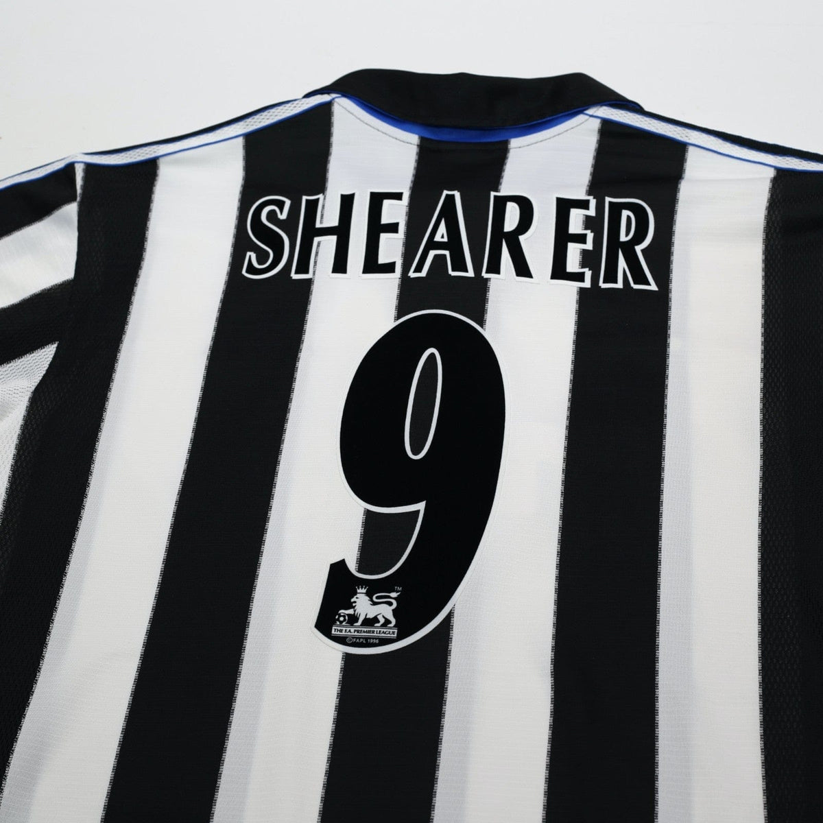 2000/01 Shearer #9 Newcastle United Vintage adidas Home Football Shirt (XL)