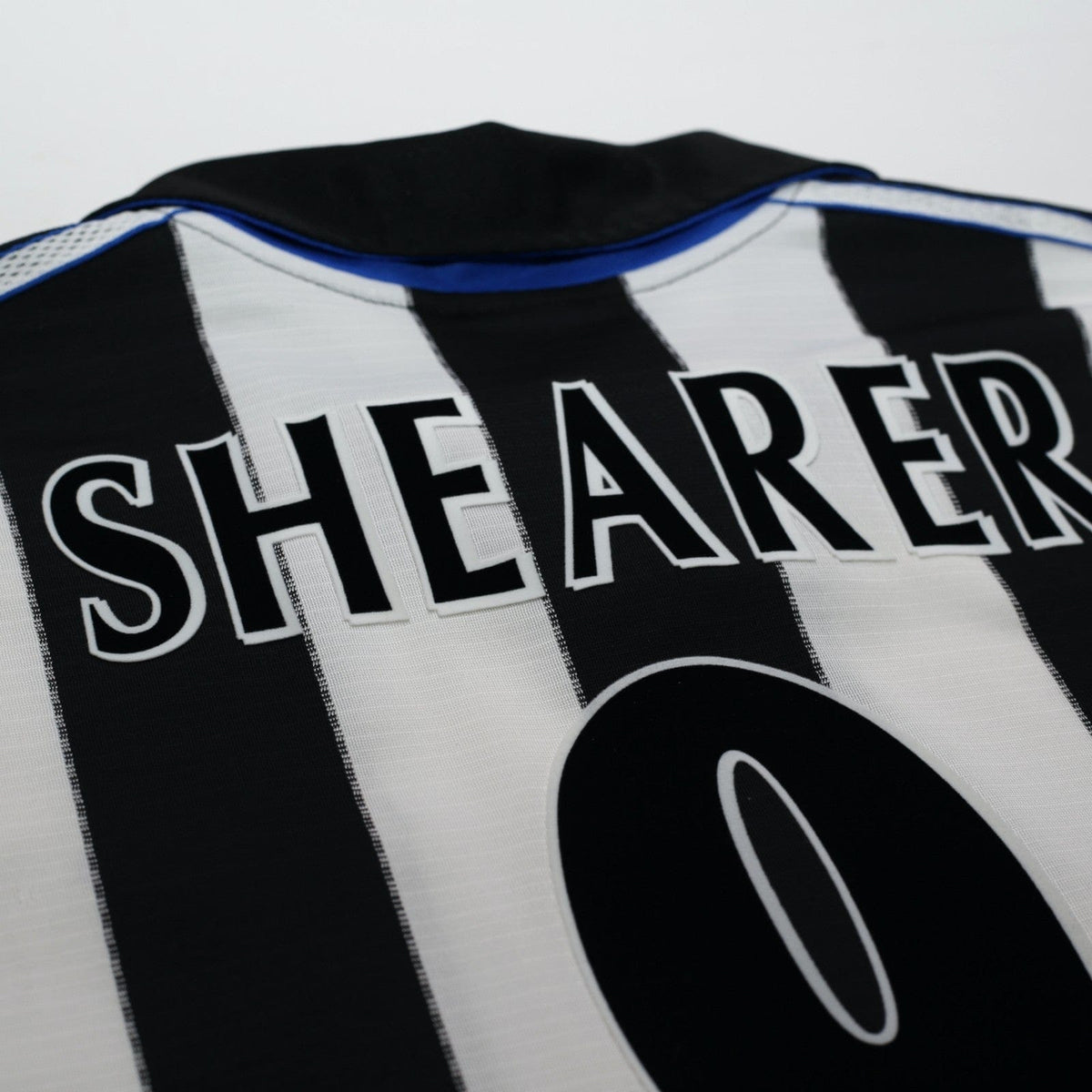 2000/01 Shearer #9 Newcastle United Vintage adidas Home Football Shirt (XL)