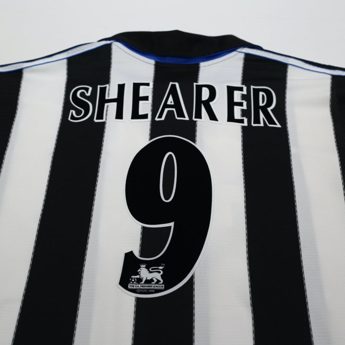 2000/01 Shearer #9 Newcastle United Vintage adidas Home Football Shirt (XL)