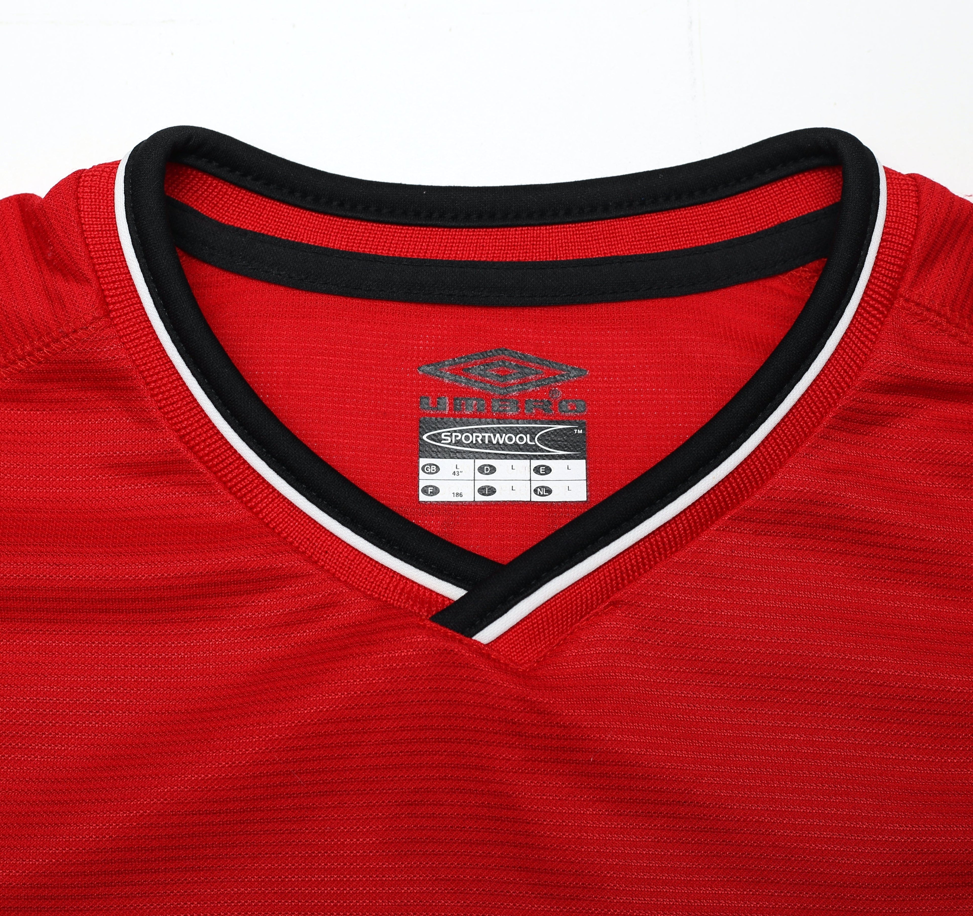 2000/02 BECKHAM #7 Manchester United Vintage Umbro European Home Football Shirt (L)