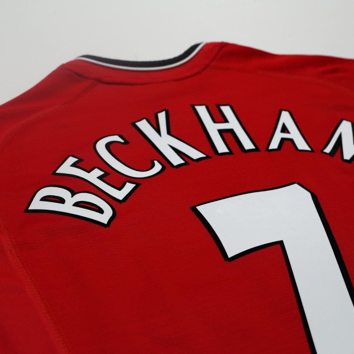 2000/02 Beckham #7 Manchester United Vintage Umbro Home Football Shirt (M)