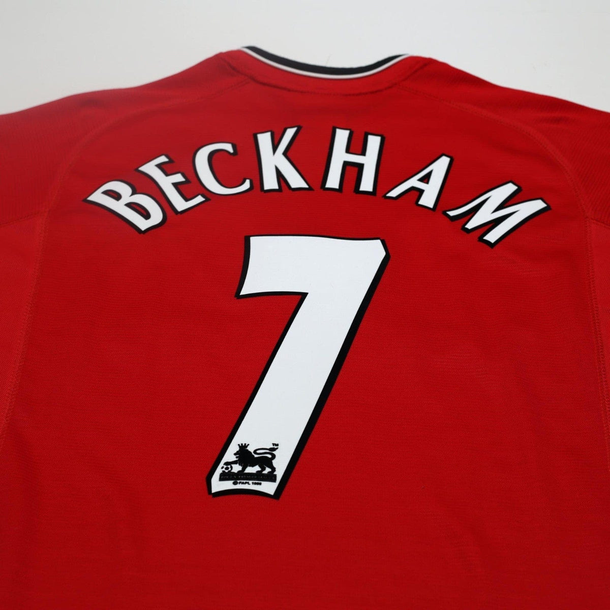 2000/02 Beckham #7 Manchester United Vintage Umbro Home Football Shirt (M)