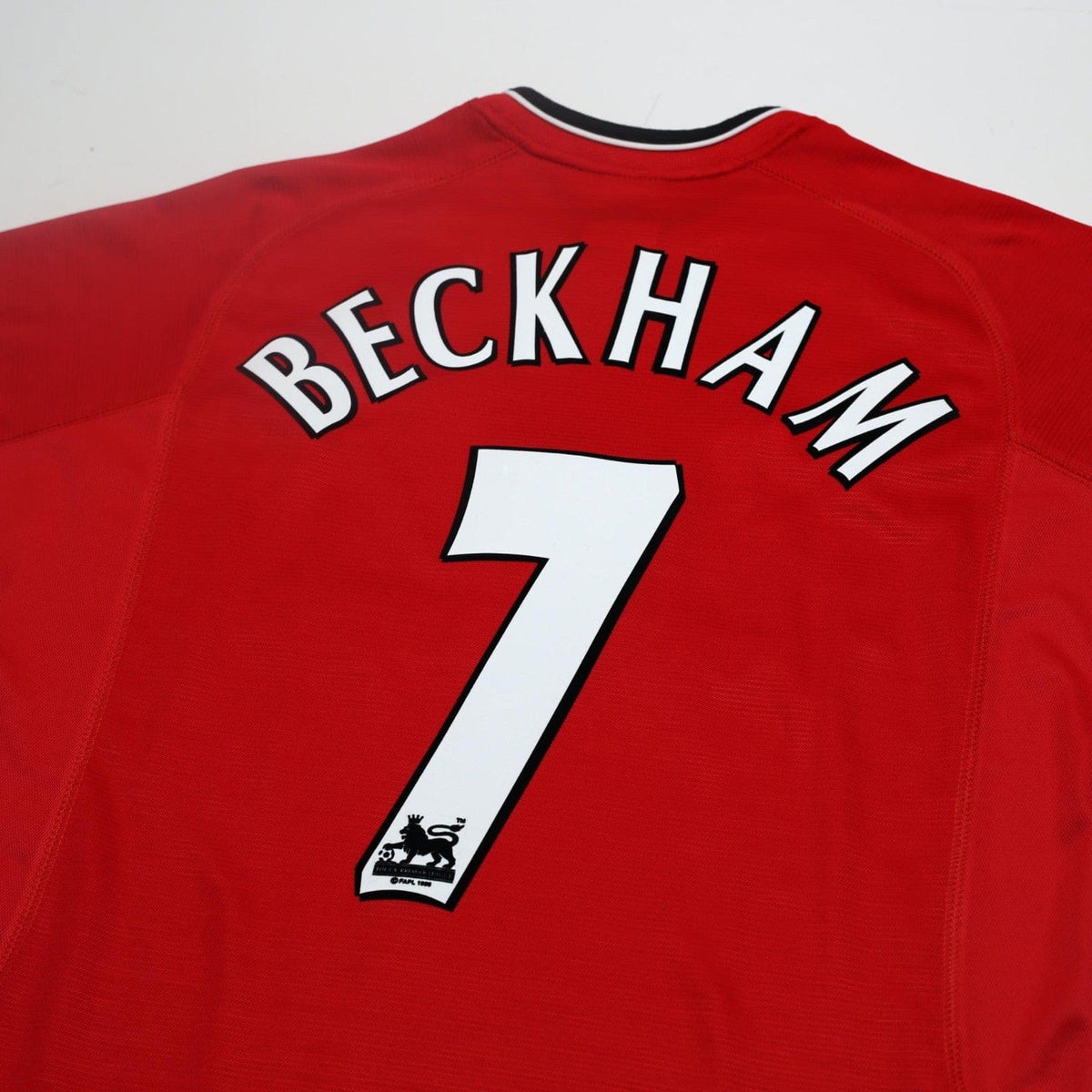 2000/02 Beckham #7 Manchester United Vintage Umbro Home Football Shirt (M)