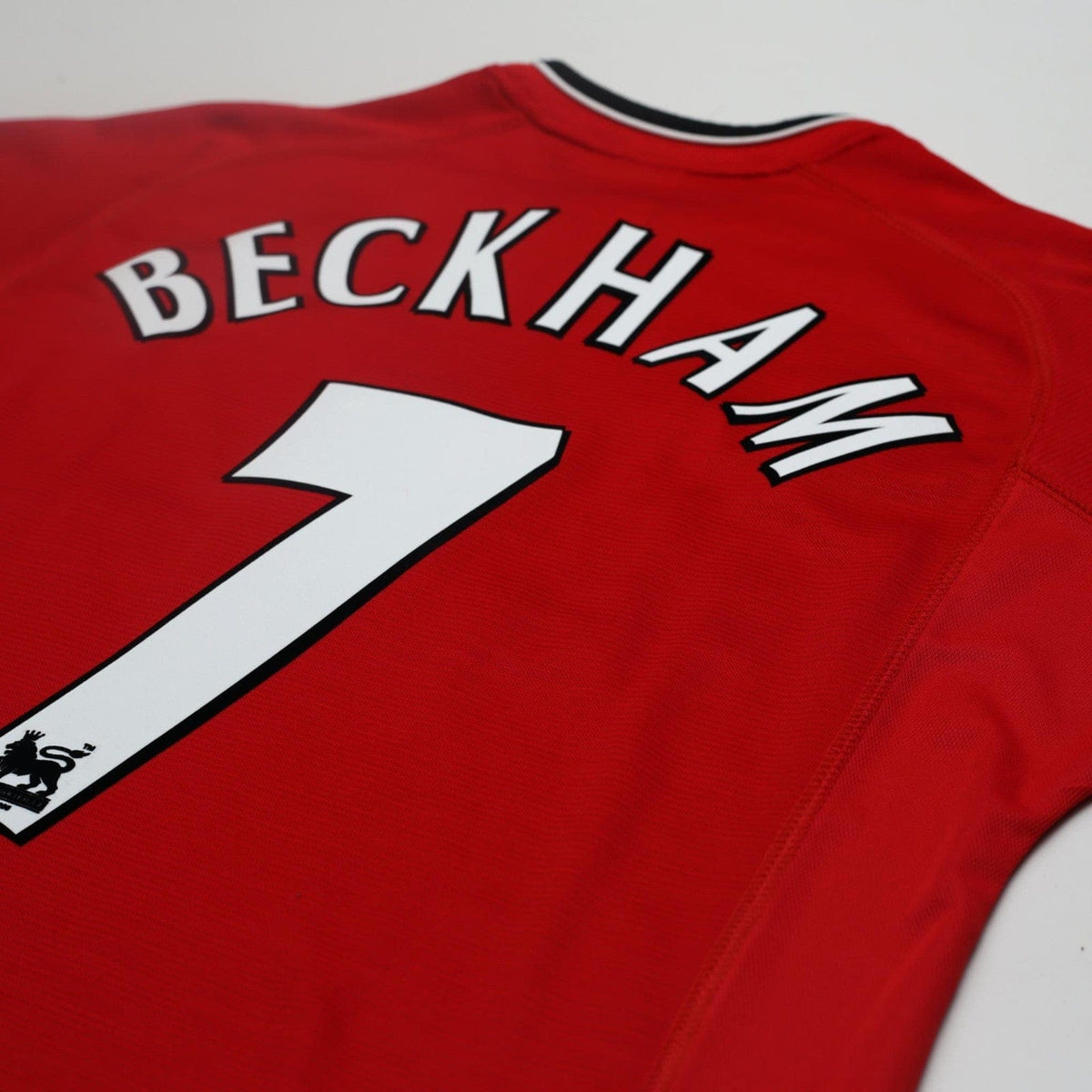 2000/02 Beckham #7 Manchester United Vintage Umbro Home Football Shirt (M)