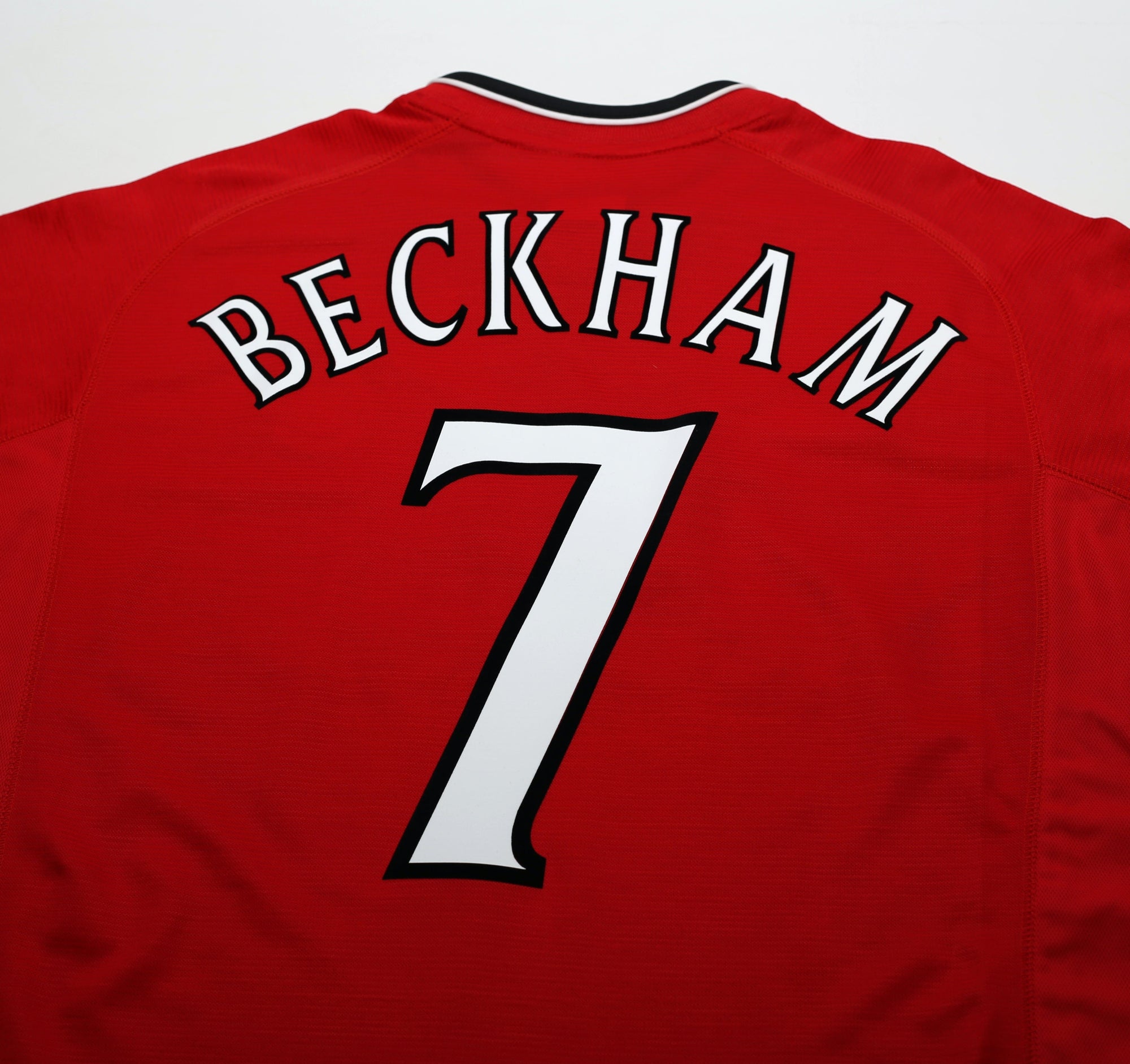 2000/02 BECKHAM #7 Manchester United Vintage Umbro Home Shirt (XL)