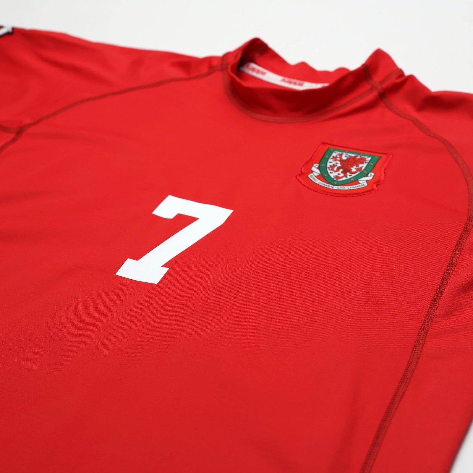 2000/02 Earnshaw #7 Wales Vintage Kappa Home Football Shirt (M/L)