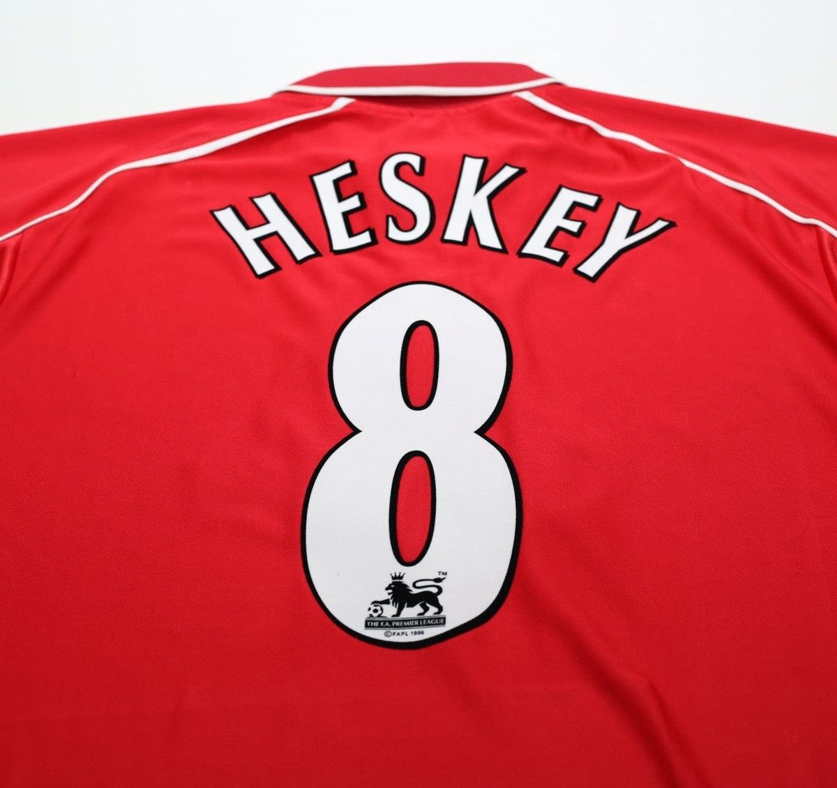 2000/02 HESKEY #8 Liverpool Vintage Reebok Home Football Shirt (M)