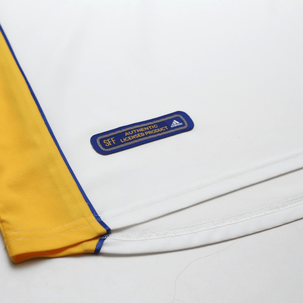 2000/02 Larsson #20 Sweden Vintage adidas Away Football Shirt (XL) Euro 2000