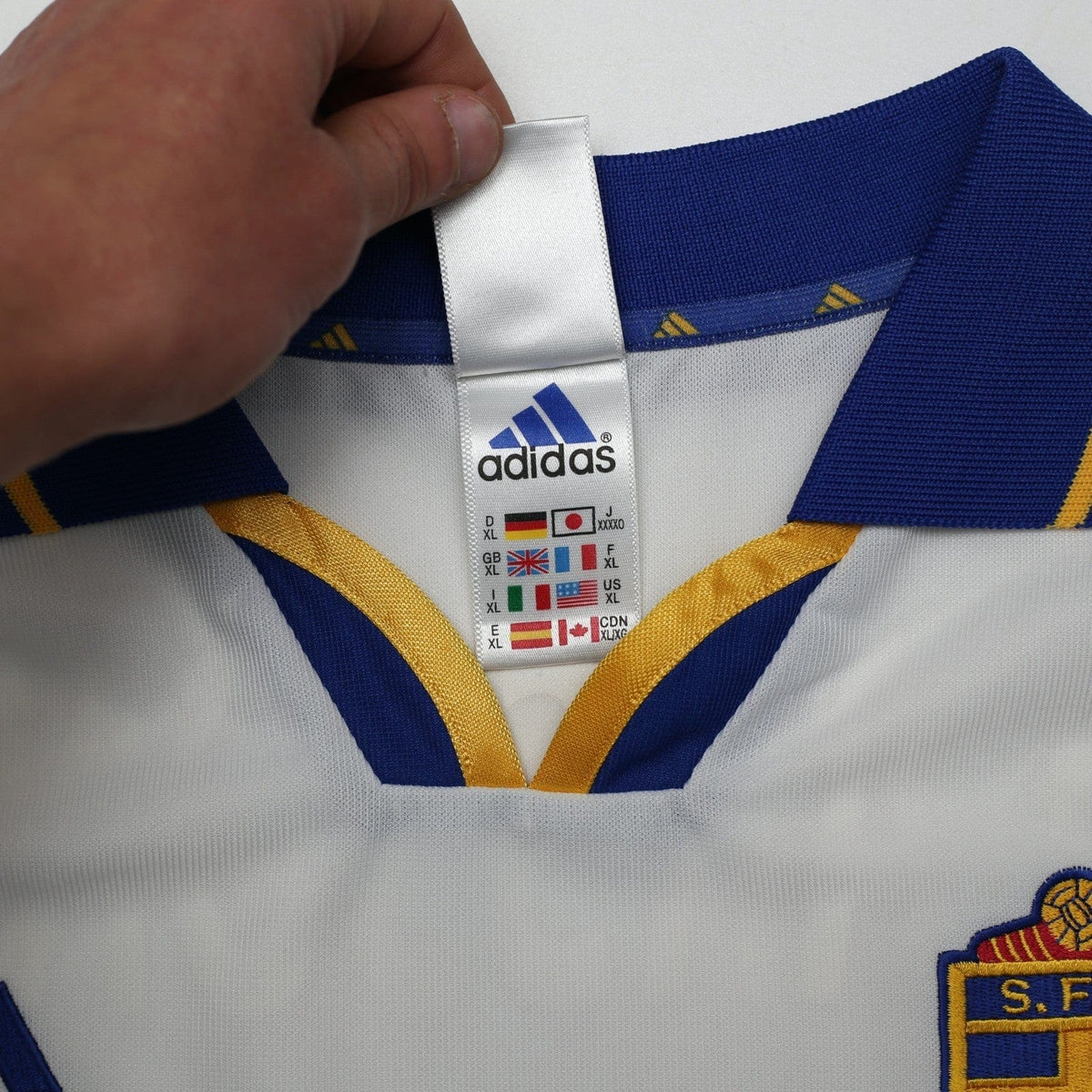 2000/02 Larsson #20 Sweden Vintage adidas Away Football Shirt (XL) Euro 2000