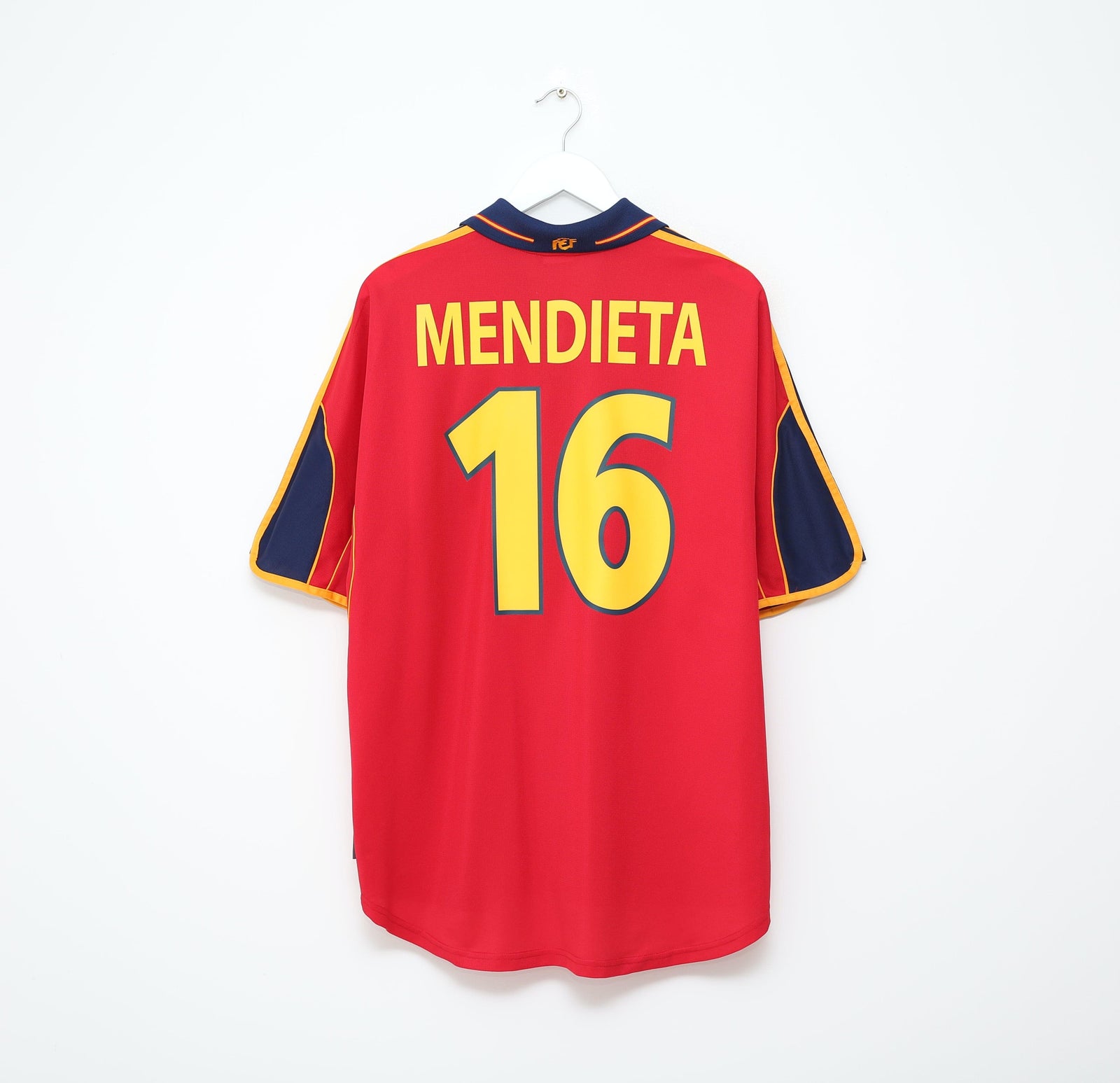 2000/02 MENDIETA #16 Spain Vintage adidas Home Football Shirt (XL) Euro 2000