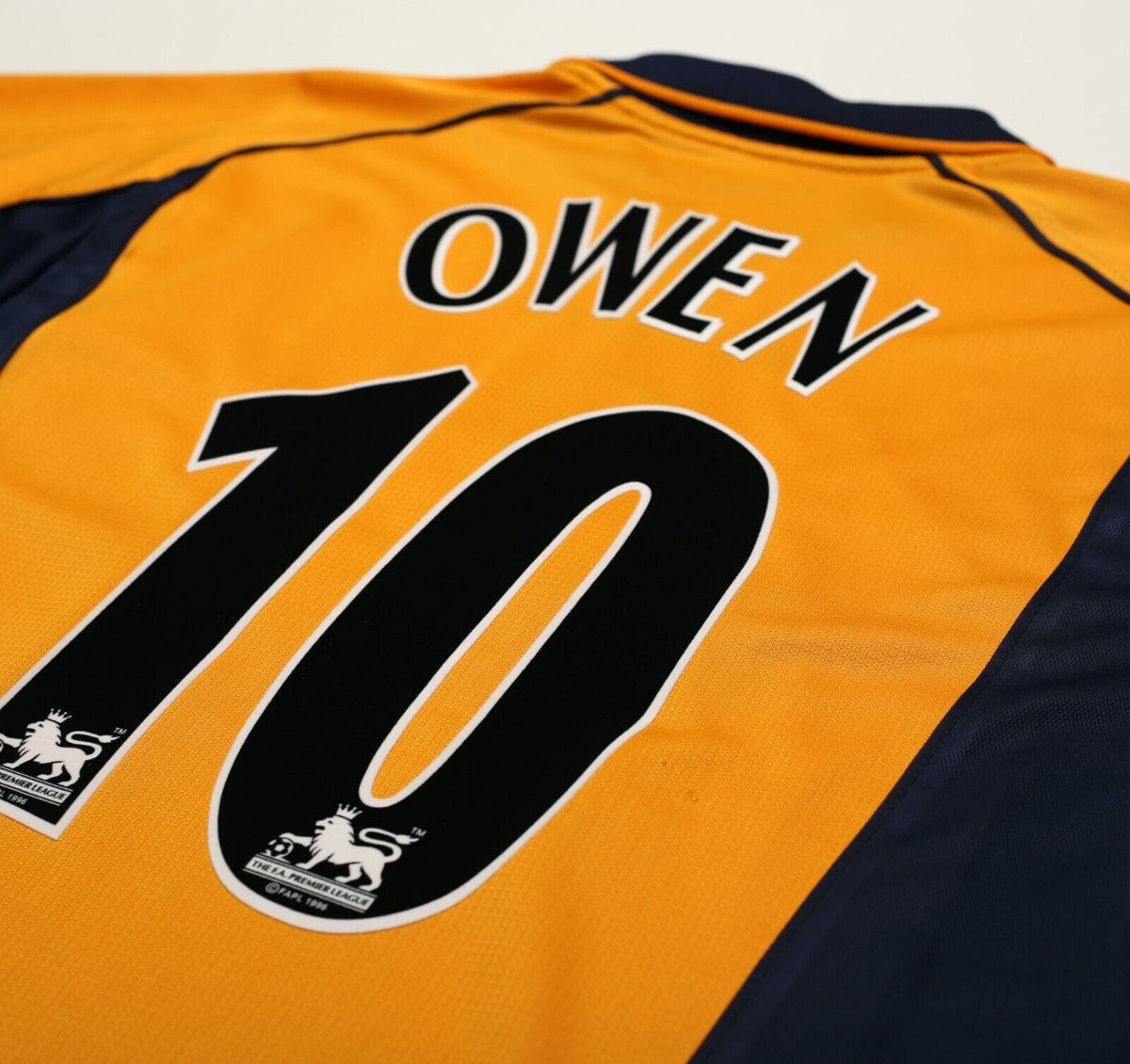 2000/02 OWEN #10 Liverpool Vintage Reebok Away Football Shirt (M)